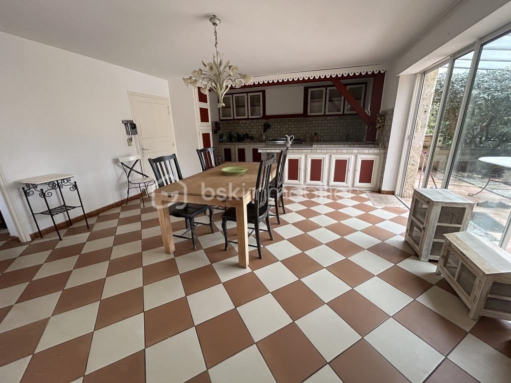 Maison de 332 m² - 4FD60D5A-D183-4C09-BFCA-E37564E16730_1_105_c.jpeg