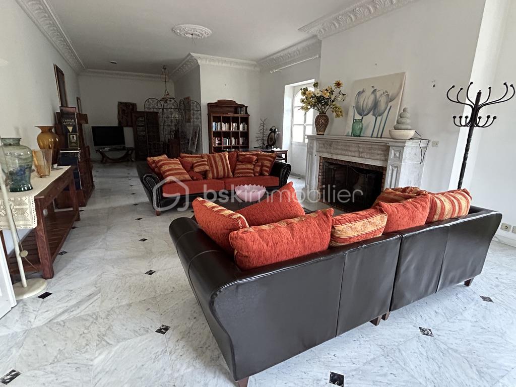 Maison de 332 m² - 5B9593C3-F655-4356-9E78-3743E7AA66E0_1_105_c.jpeg