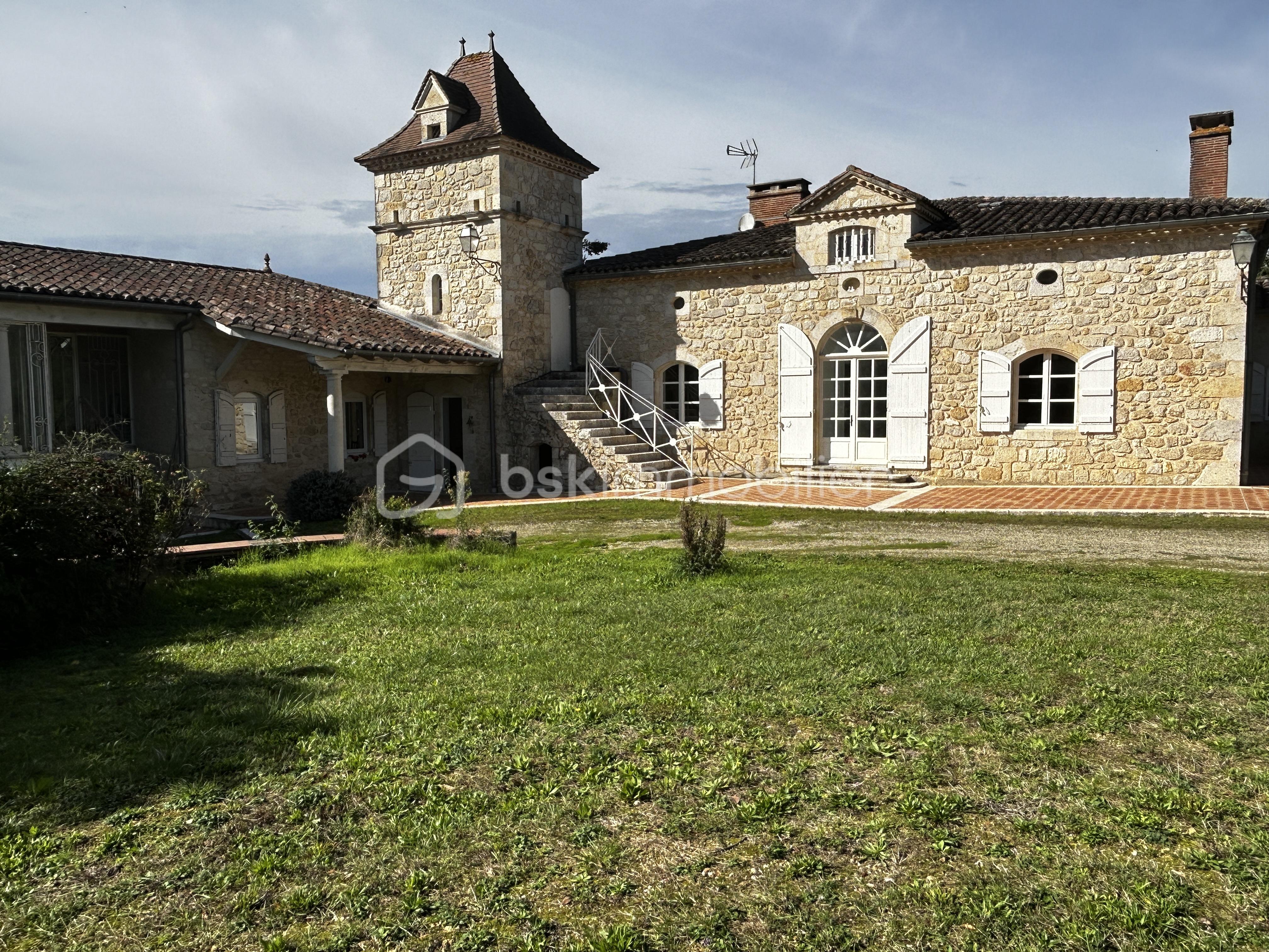 Maison de 332 m²