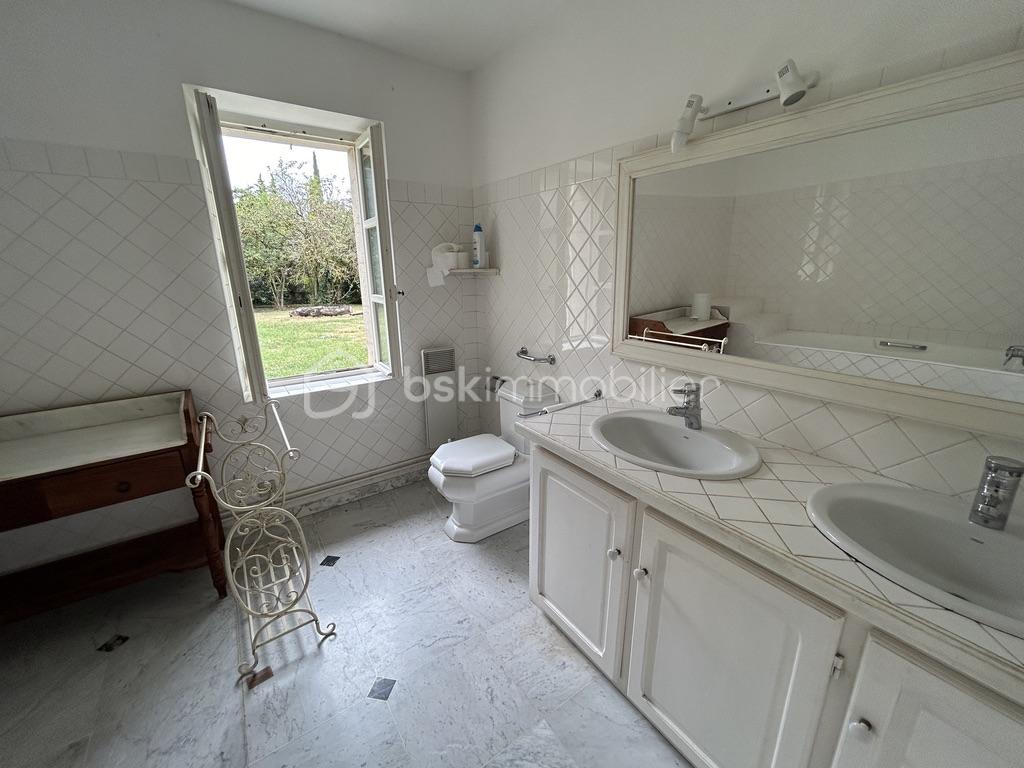 Maison de 332 m² - 1EDCB1E0-EF8D-4243-902F-F1B6AFF1E6D6_1_105_c.jpeg