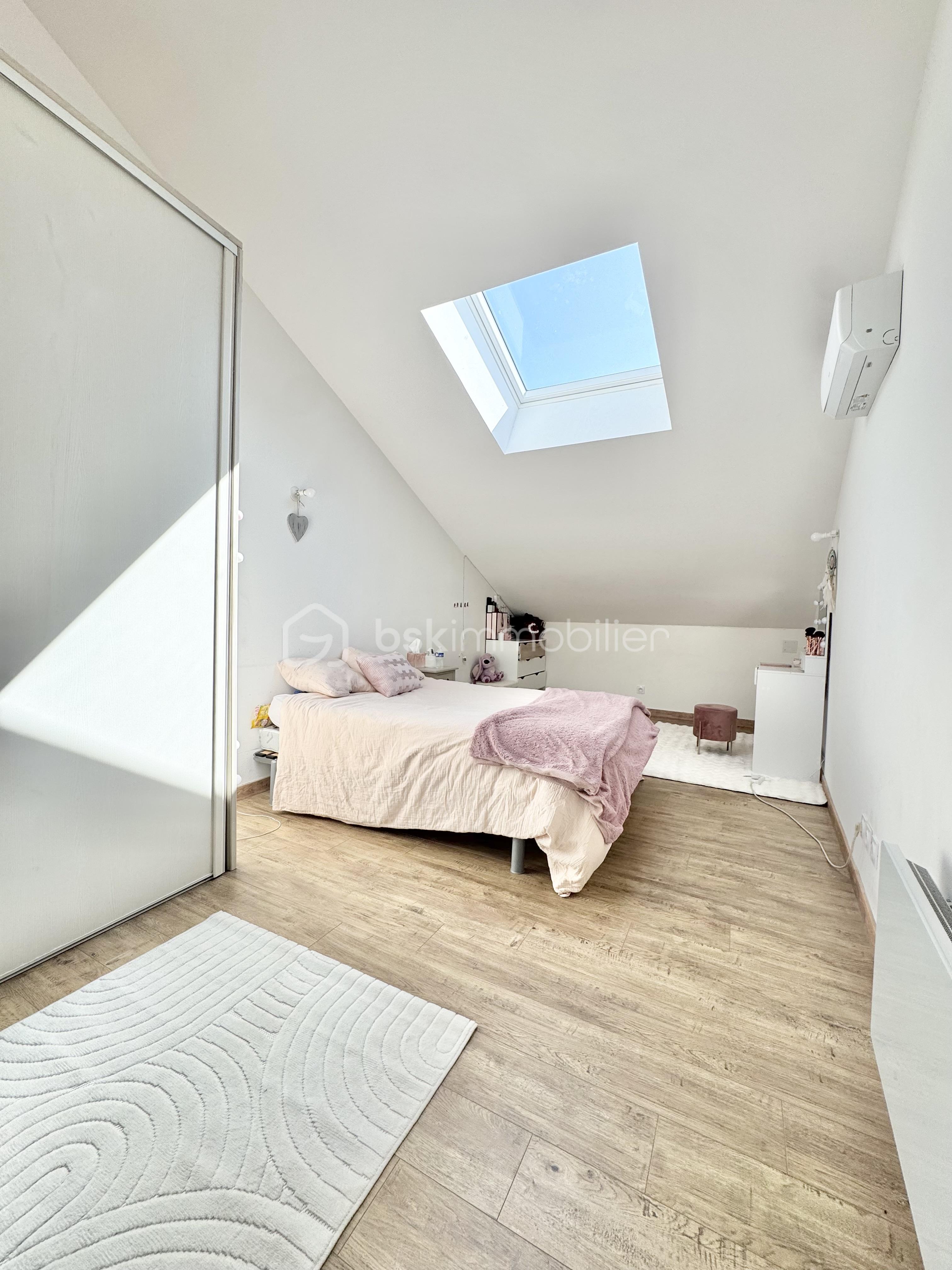 Villa de 92 m² - 9njvilw4j5P0yPb5u3BoubzV37MpRHKdfHgU3Pub.jpg