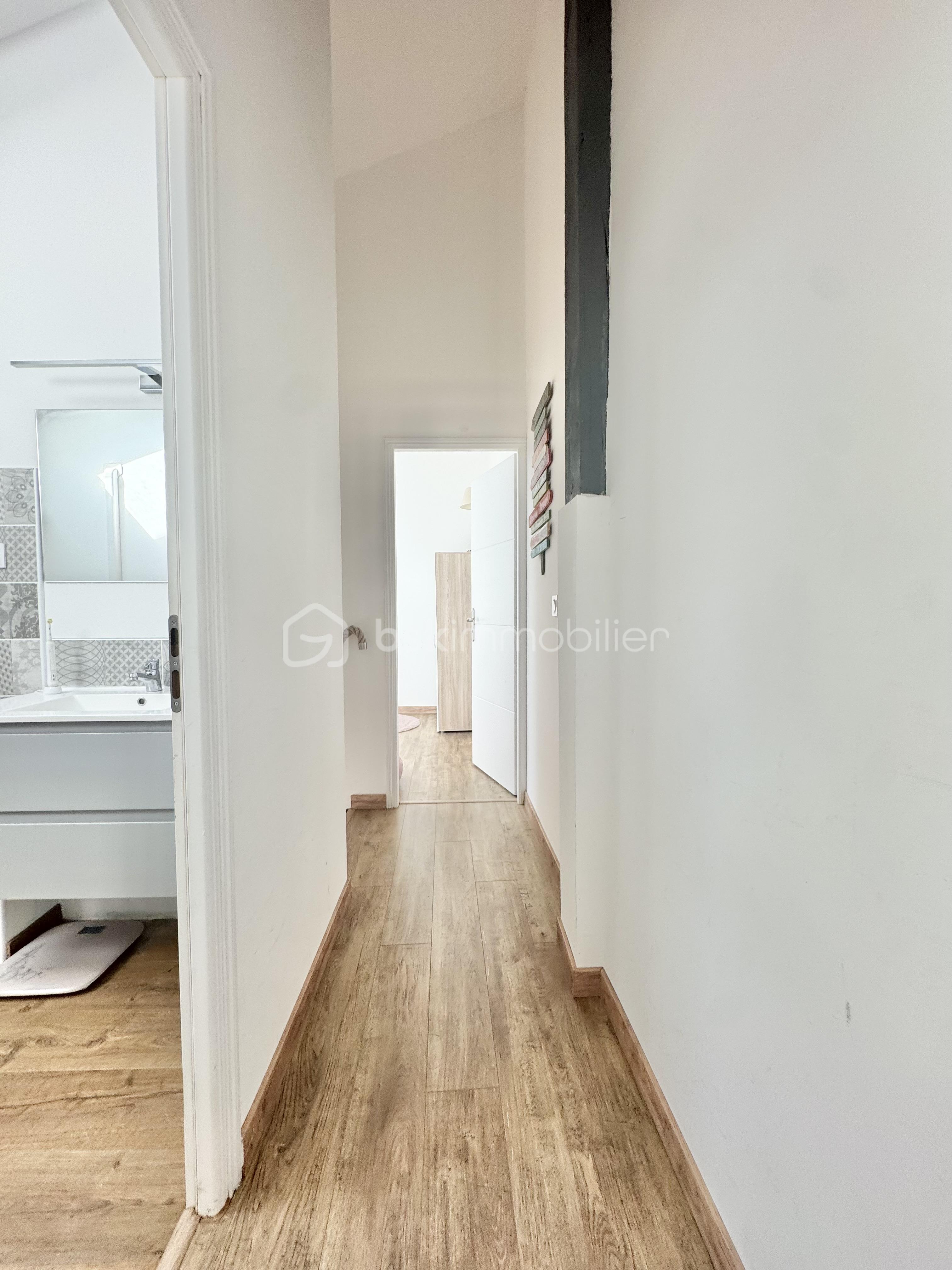Villa de 92 m² - NWu48w6TihFXMXHuVM0ElXFf2XZGksv7FT3mhhNk.jpg