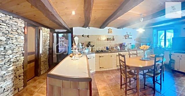 Maison en pierre de 93 m² - essertenne_00044.jpeg