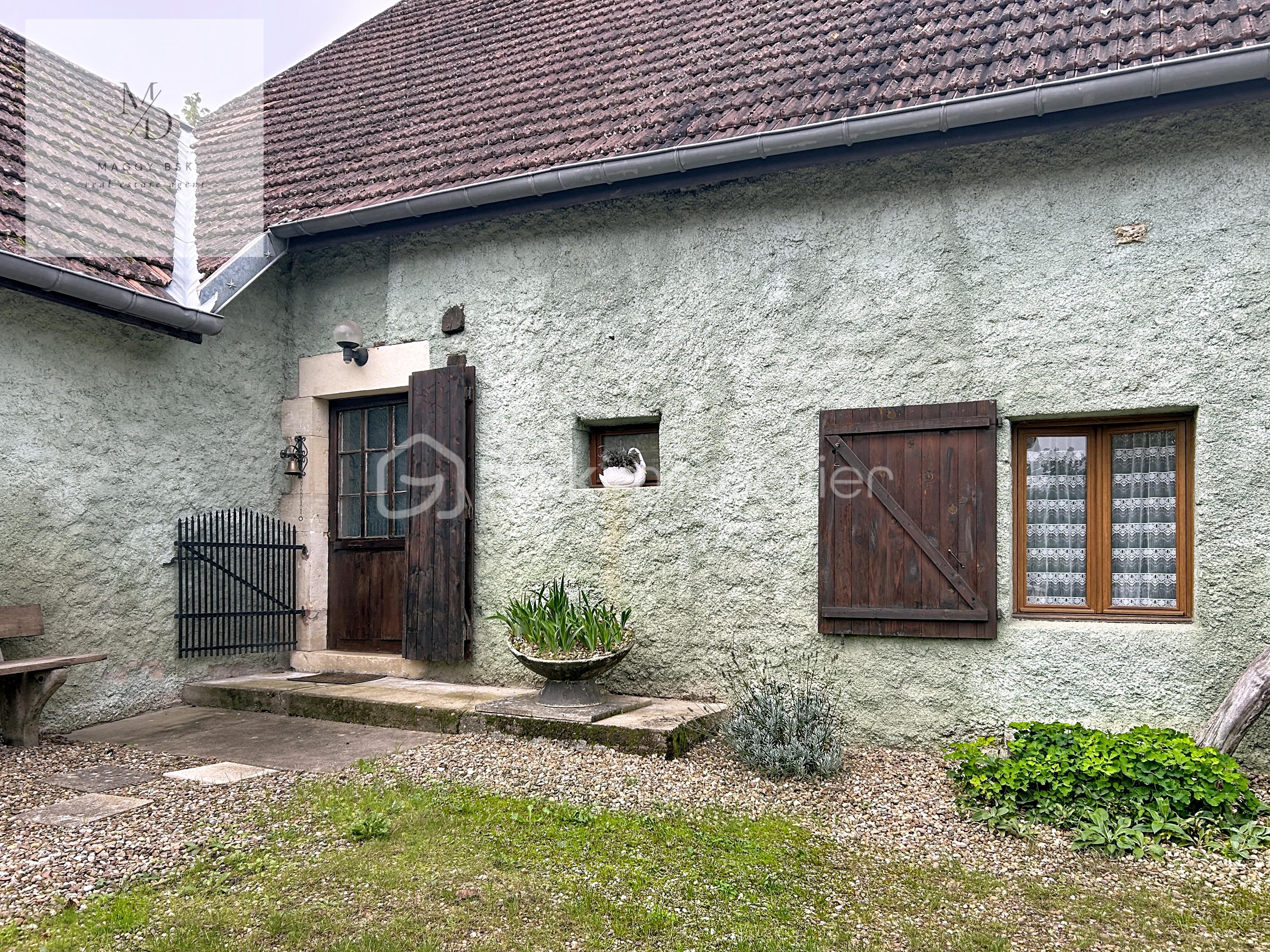 Maison en pierre de 93 m² Maison en pierre de 93 m²