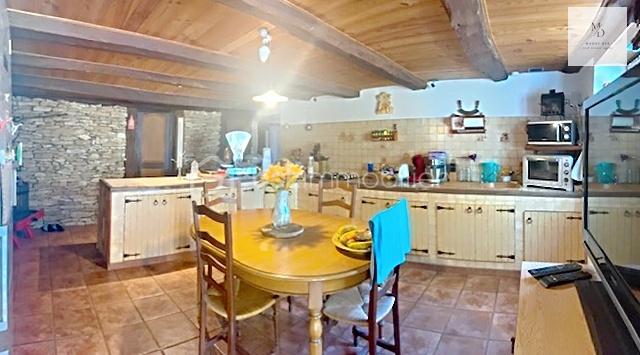 Maison en pierre de 93 m² - essertenne_00046.jpeg