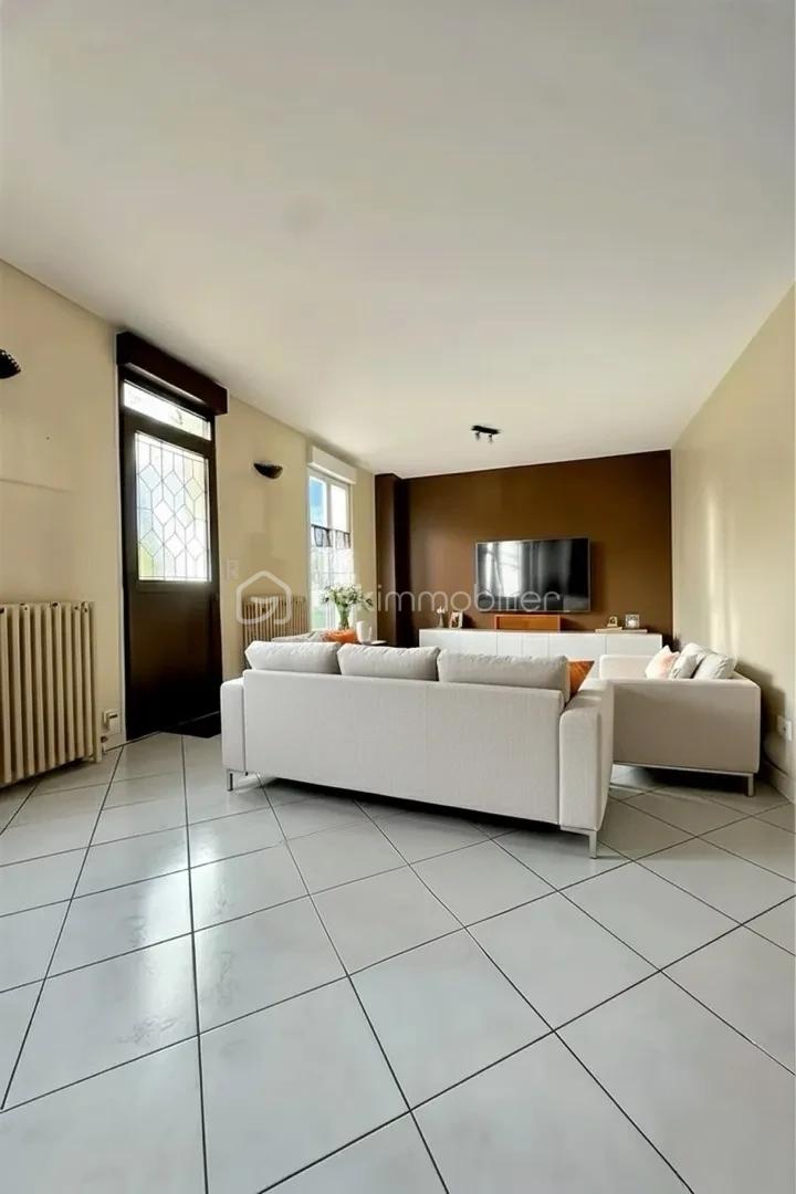 Maison de 140 m² - hoqi-9e7e92a8b3dd4a1bb22a301230e542bd.JPG