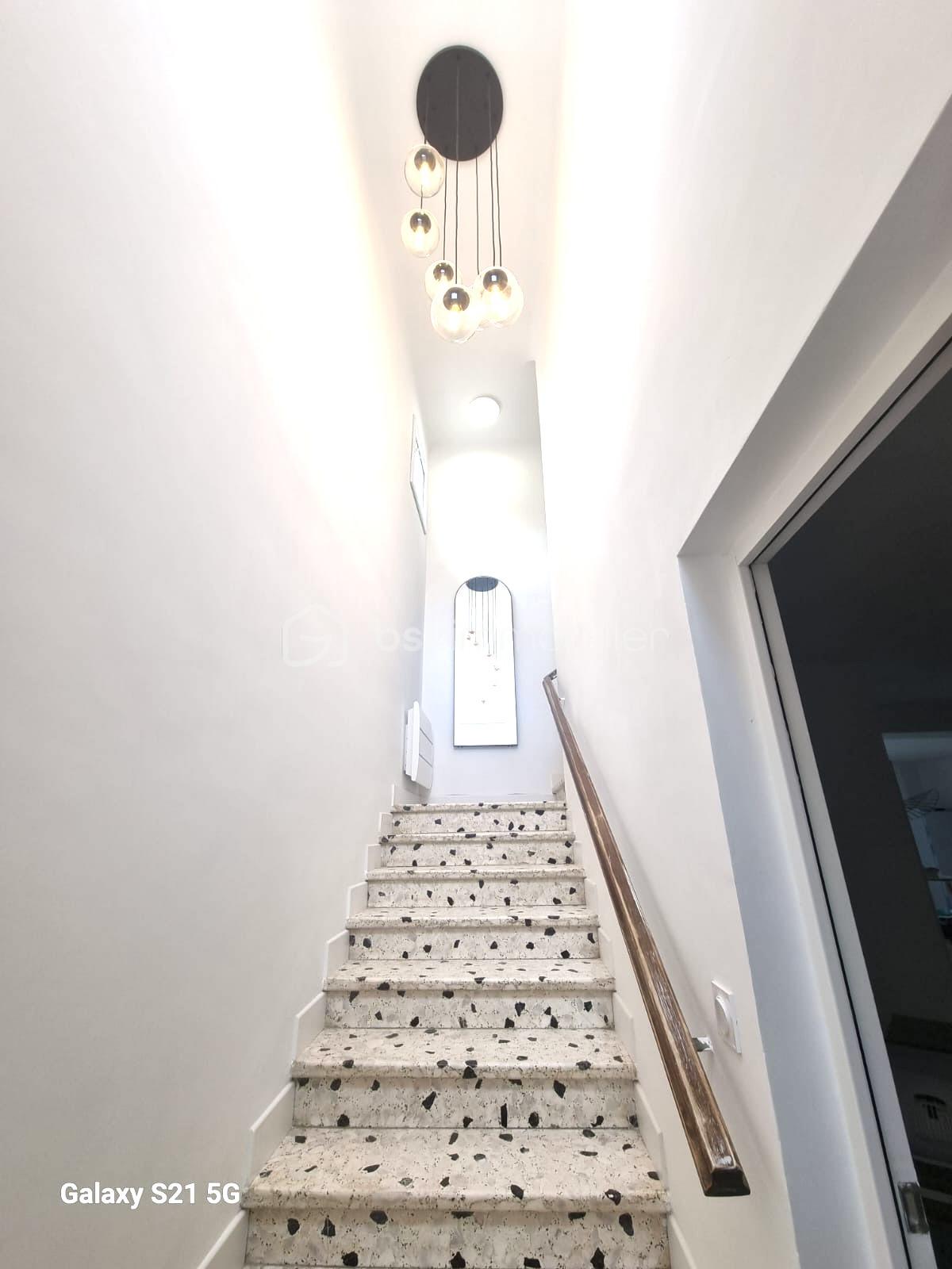 Maison de 135 m² - b2ed6b47-389d-488a-9d6e-637ff89b7bde.jpeg