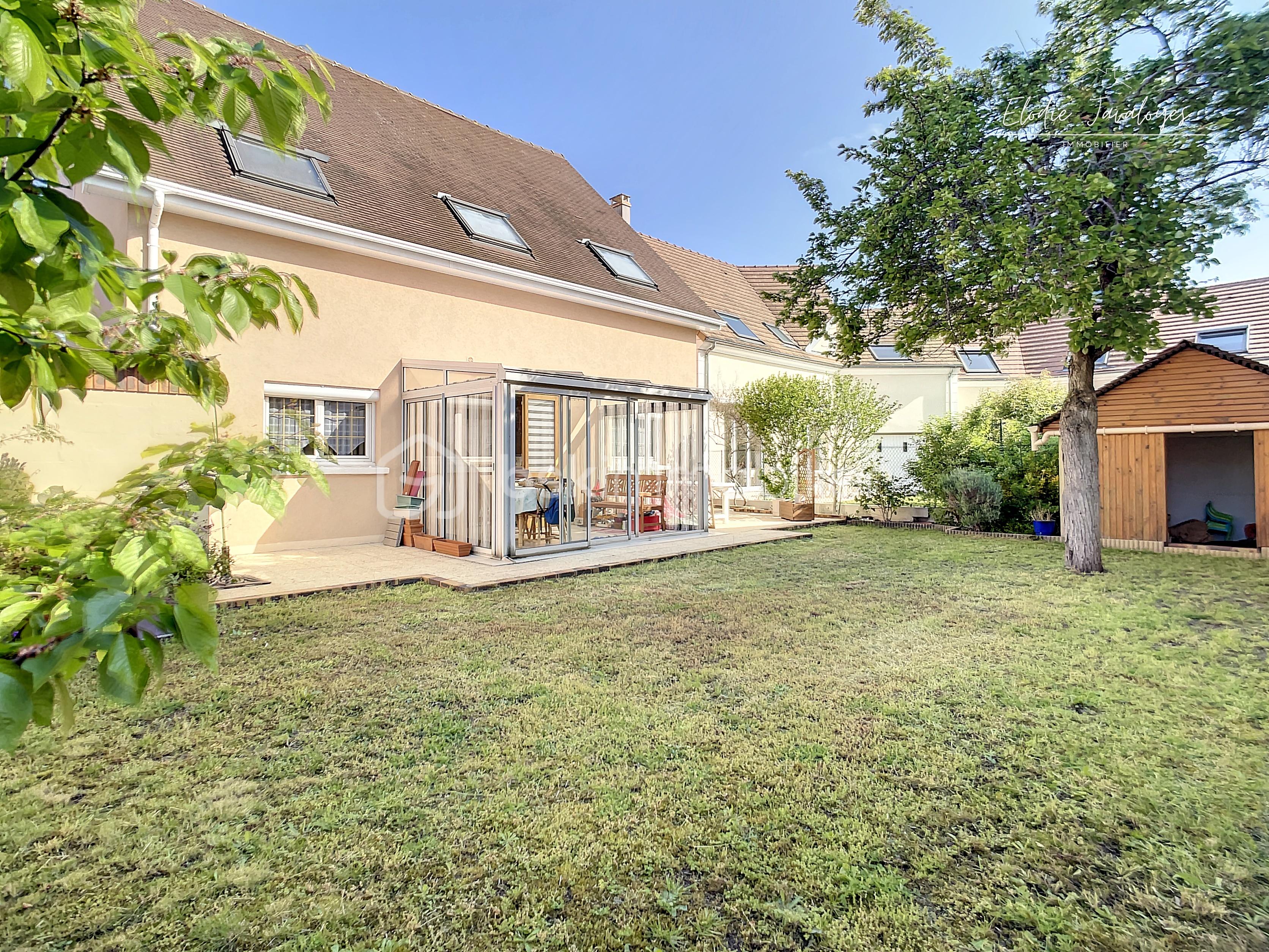 Maison de 147 m² - GENESTIER-1683786941_1684309468_09551_651136b.jpg