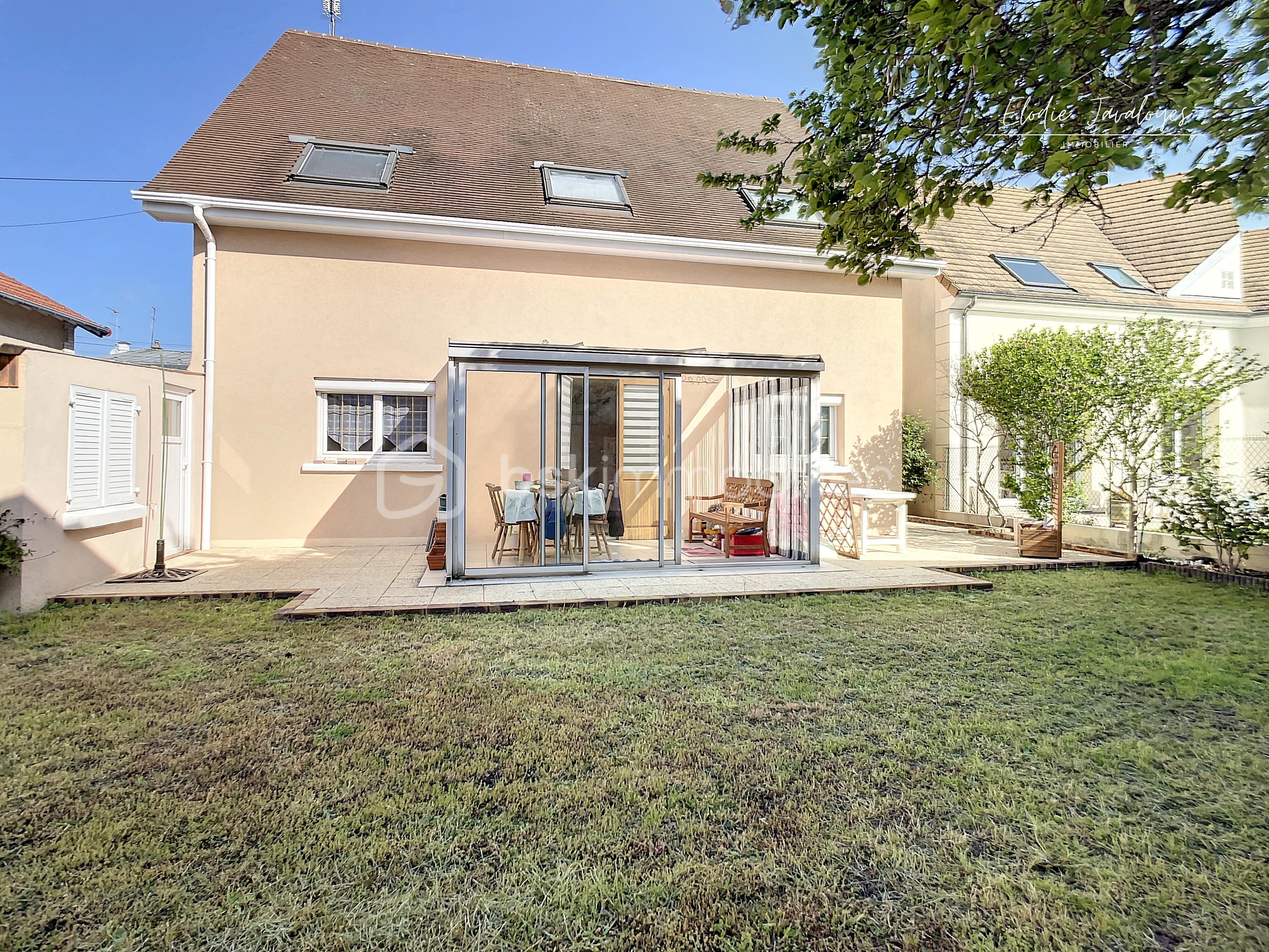 Maison de 147 m² - GENESTIER-1683786941_1684309603_09620_e25bc48.jpg