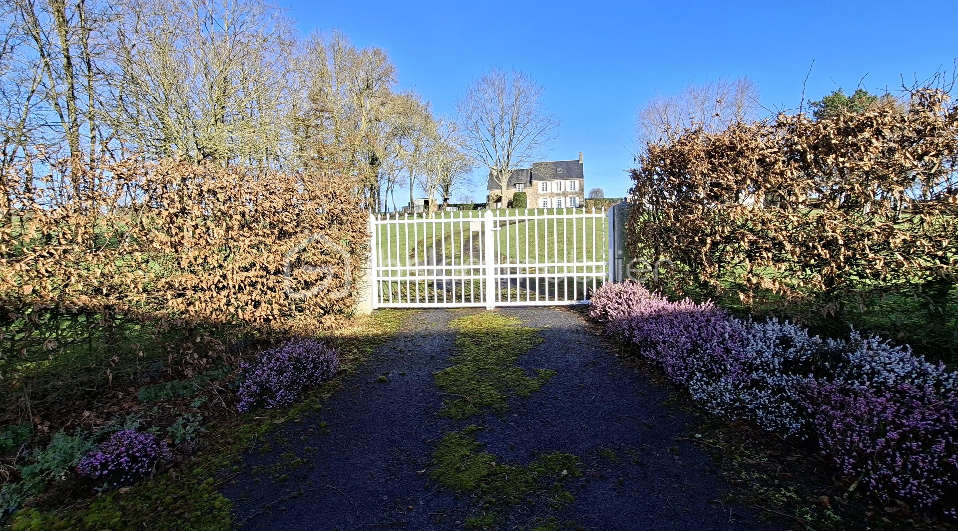 Bid entrée portail du bas ple .jpg