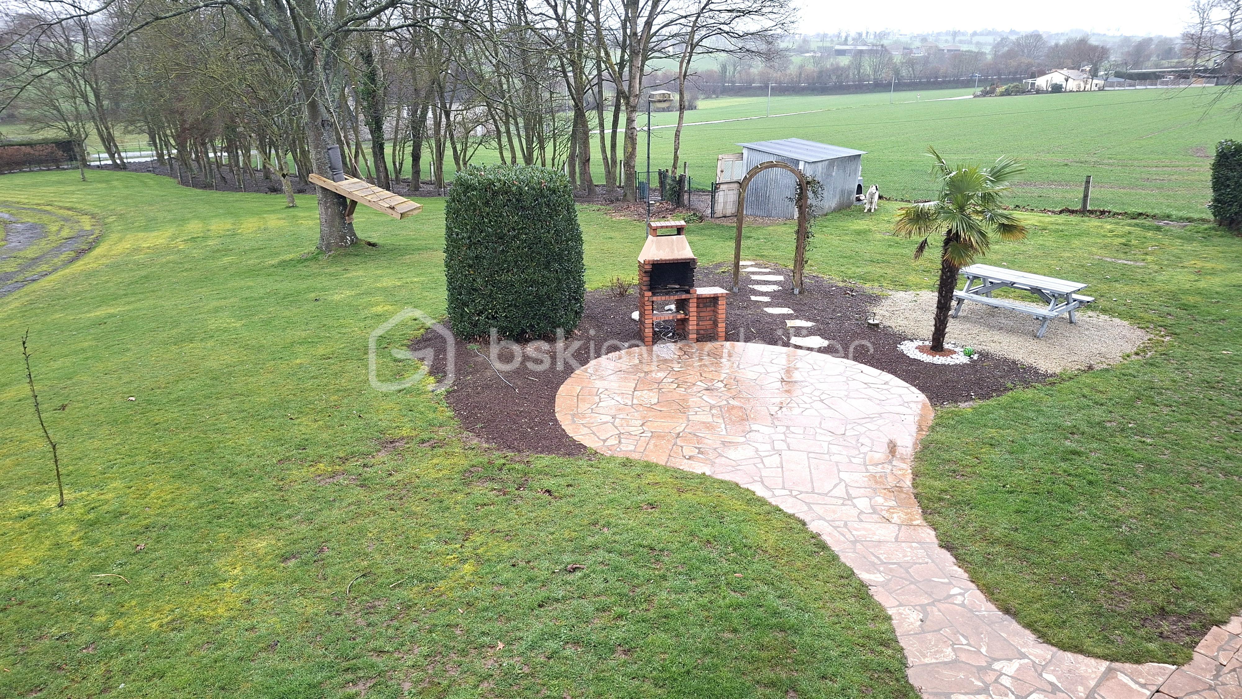 Maison en pierre de 145 m² - bidel terrain avant ple de l'étage 2.jpg