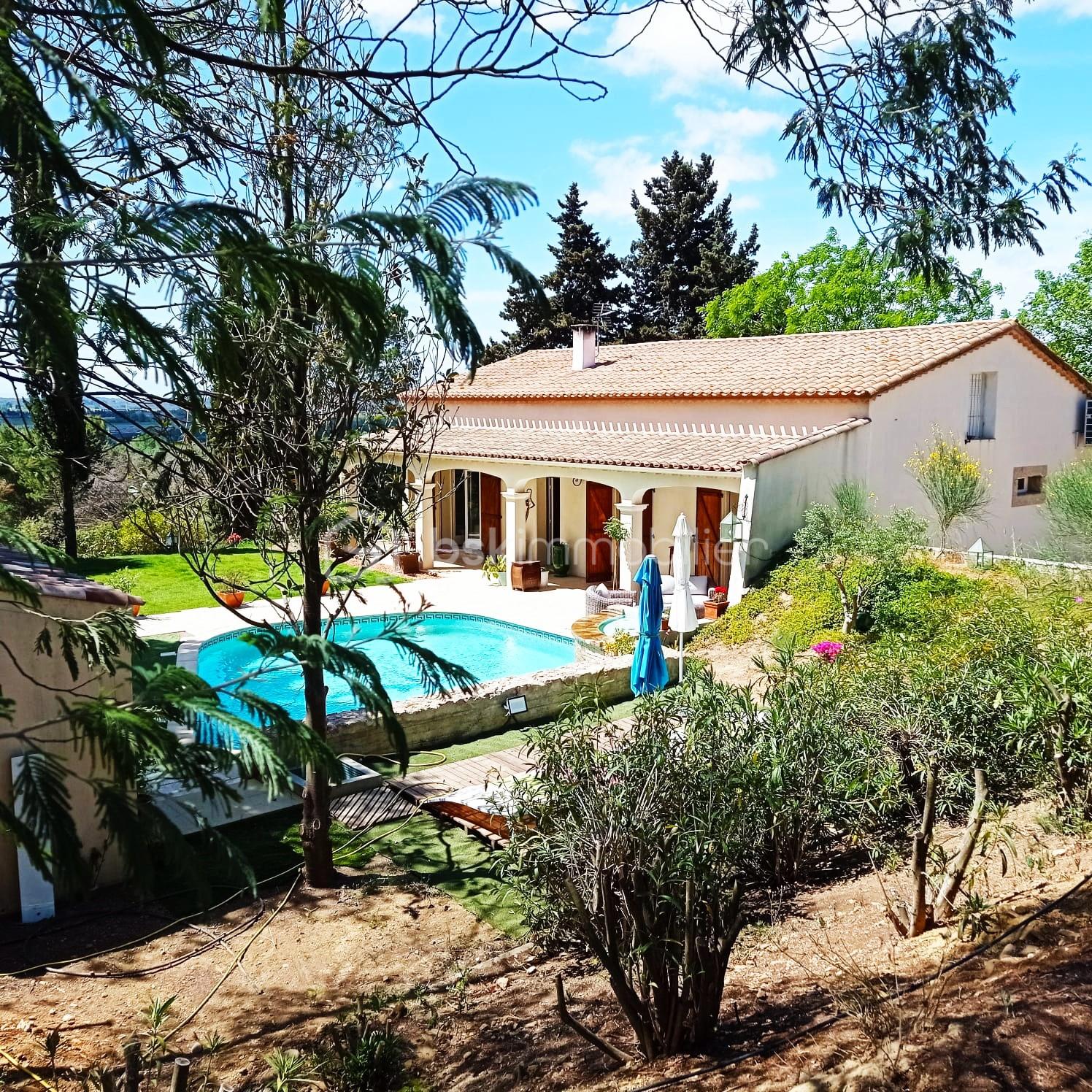 Maison 9 pièces 290 m² · à Maraussan · 290 m² · 810 000 €