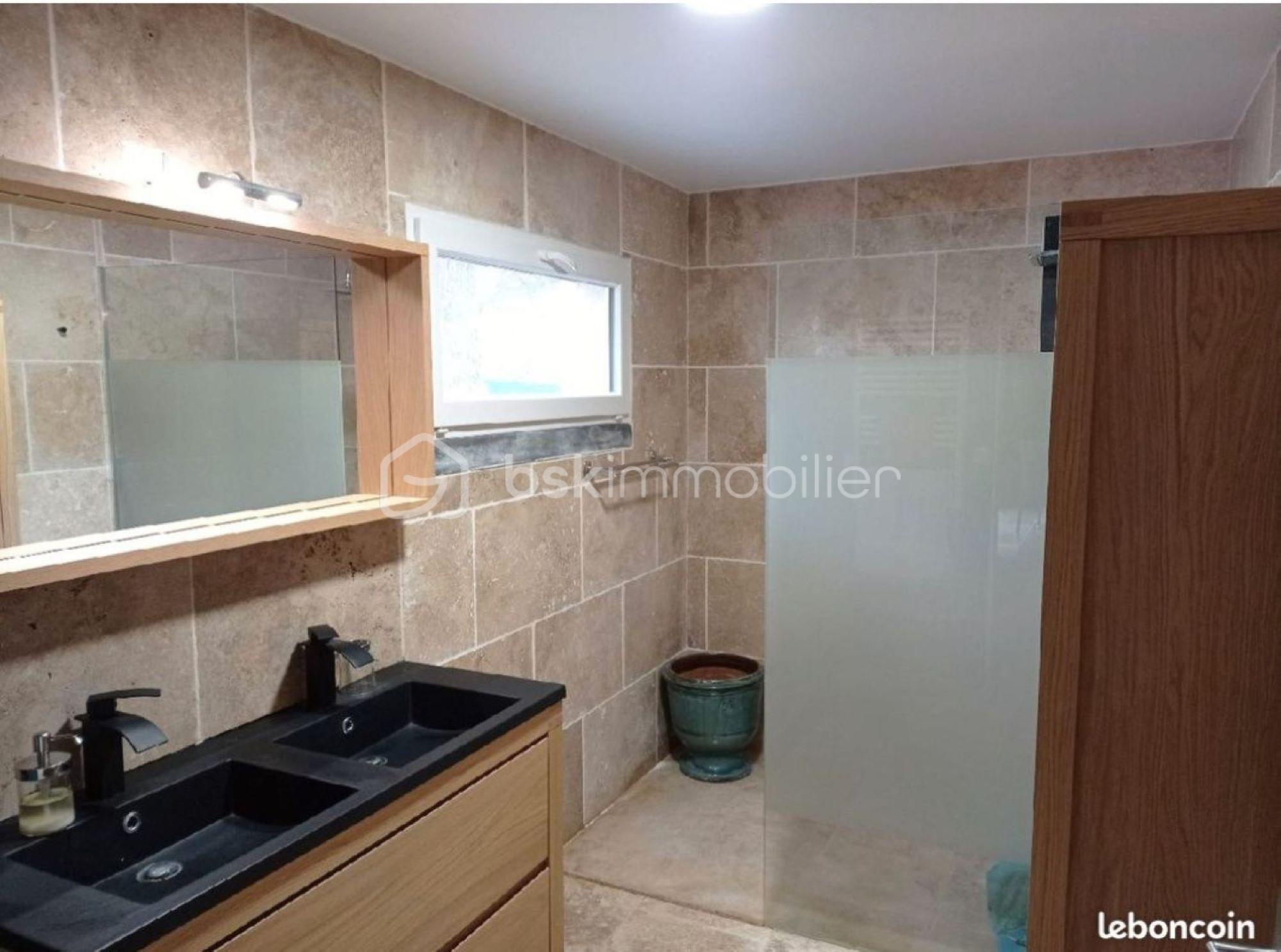 SALLE BAIN GITE.jpg