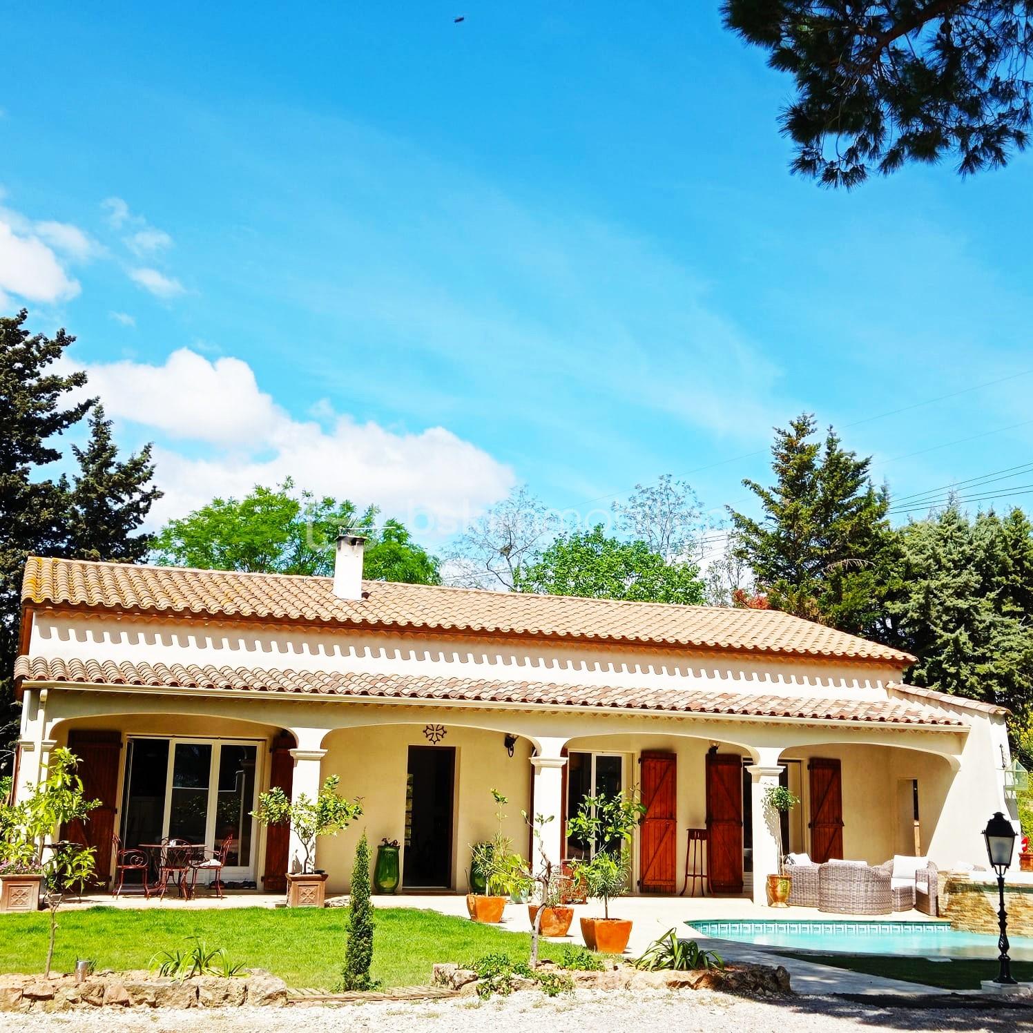 photo villa de face.jpg