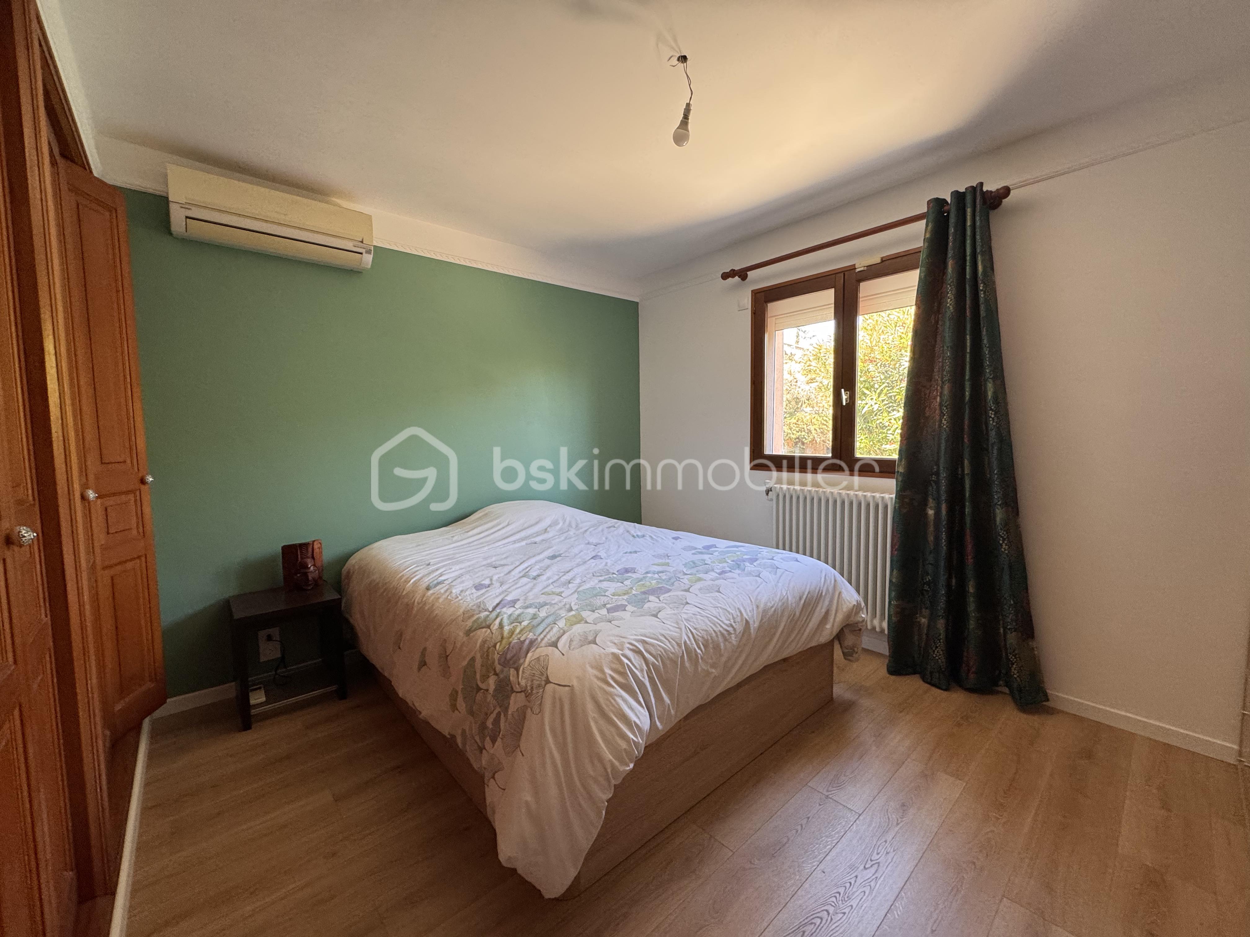 Maison de 136 m² - Chambre Gignac la nerthe.jpg