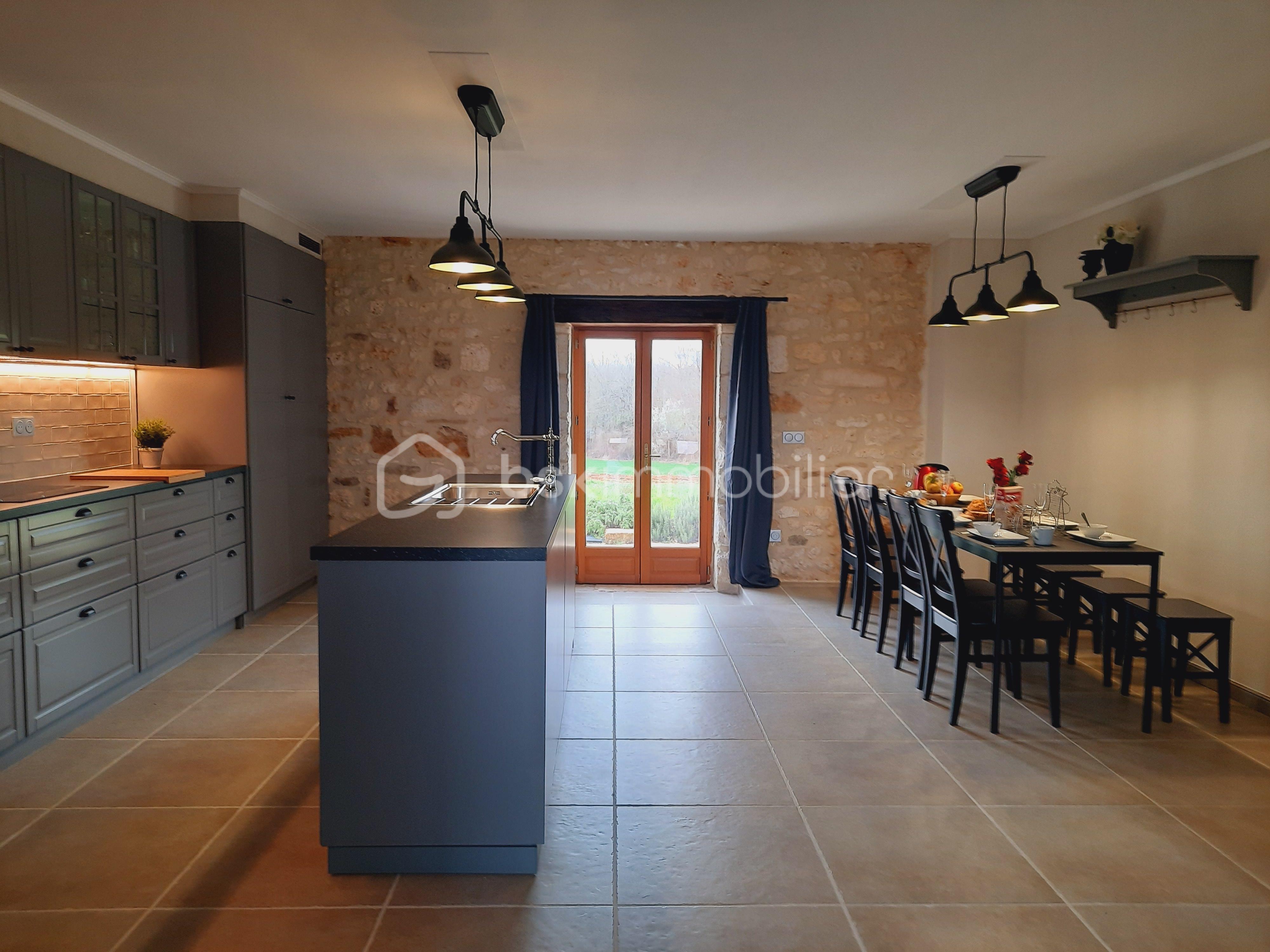 Demeure de 337 m² - 20230318_102824.jpg