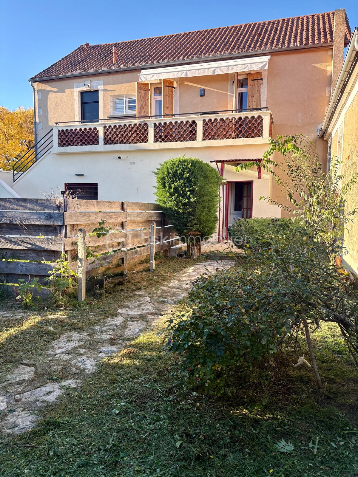 Immeuble de 160 m² - IMG-20251016-WA0009.jpg
