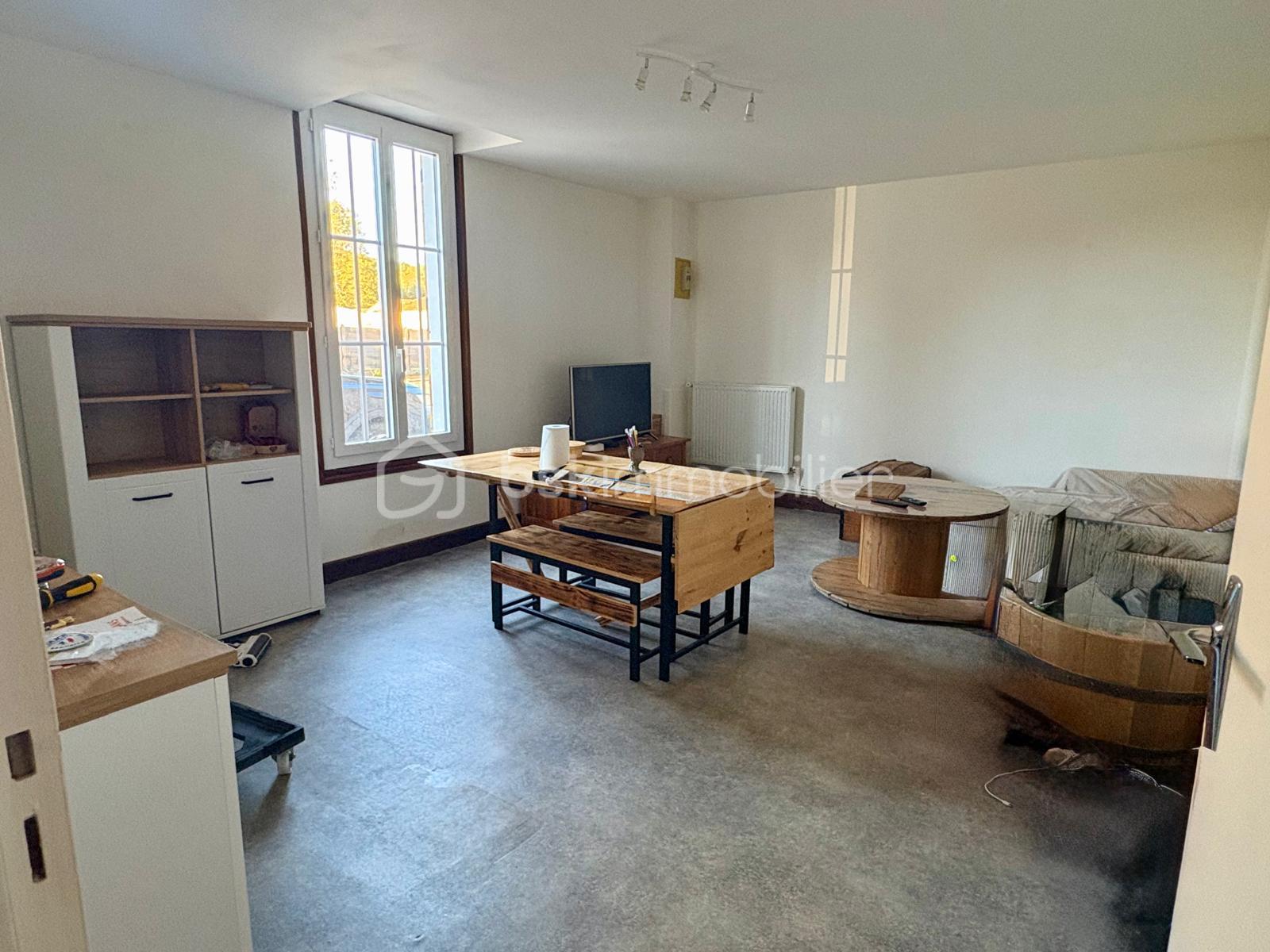 Immeuble de 160 m² - IMG-20251016-WA0007.jpg