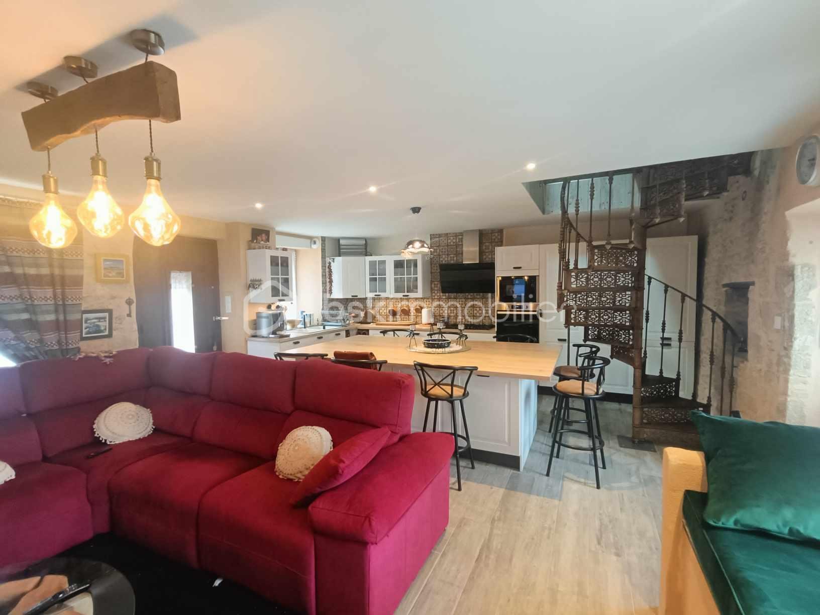 Maison de ville de 82 m² - 490984150_1210350280542596_437447684010175932_n.jpg