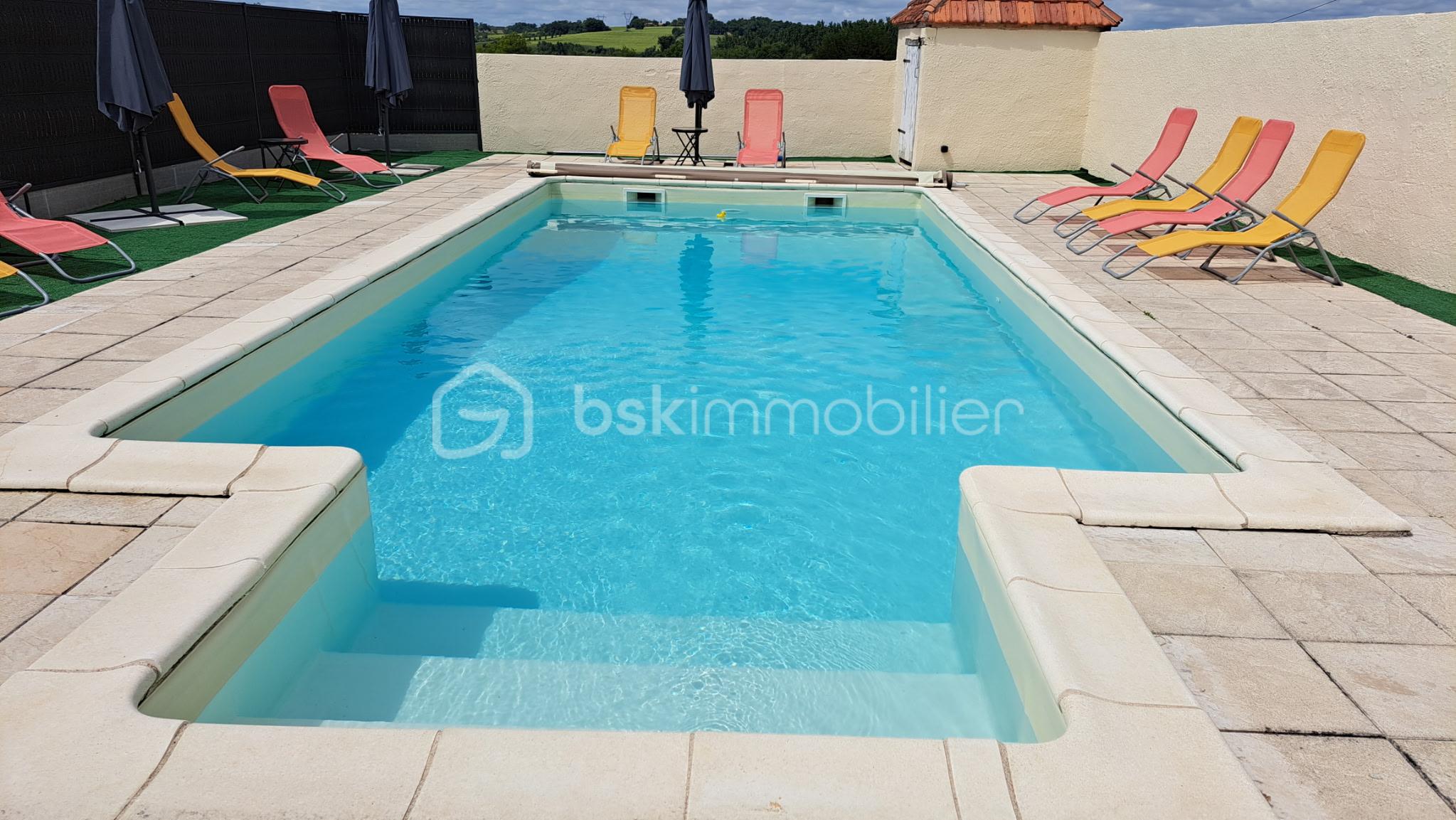 PISCINE GITE 2 VIRGINIE.jpg