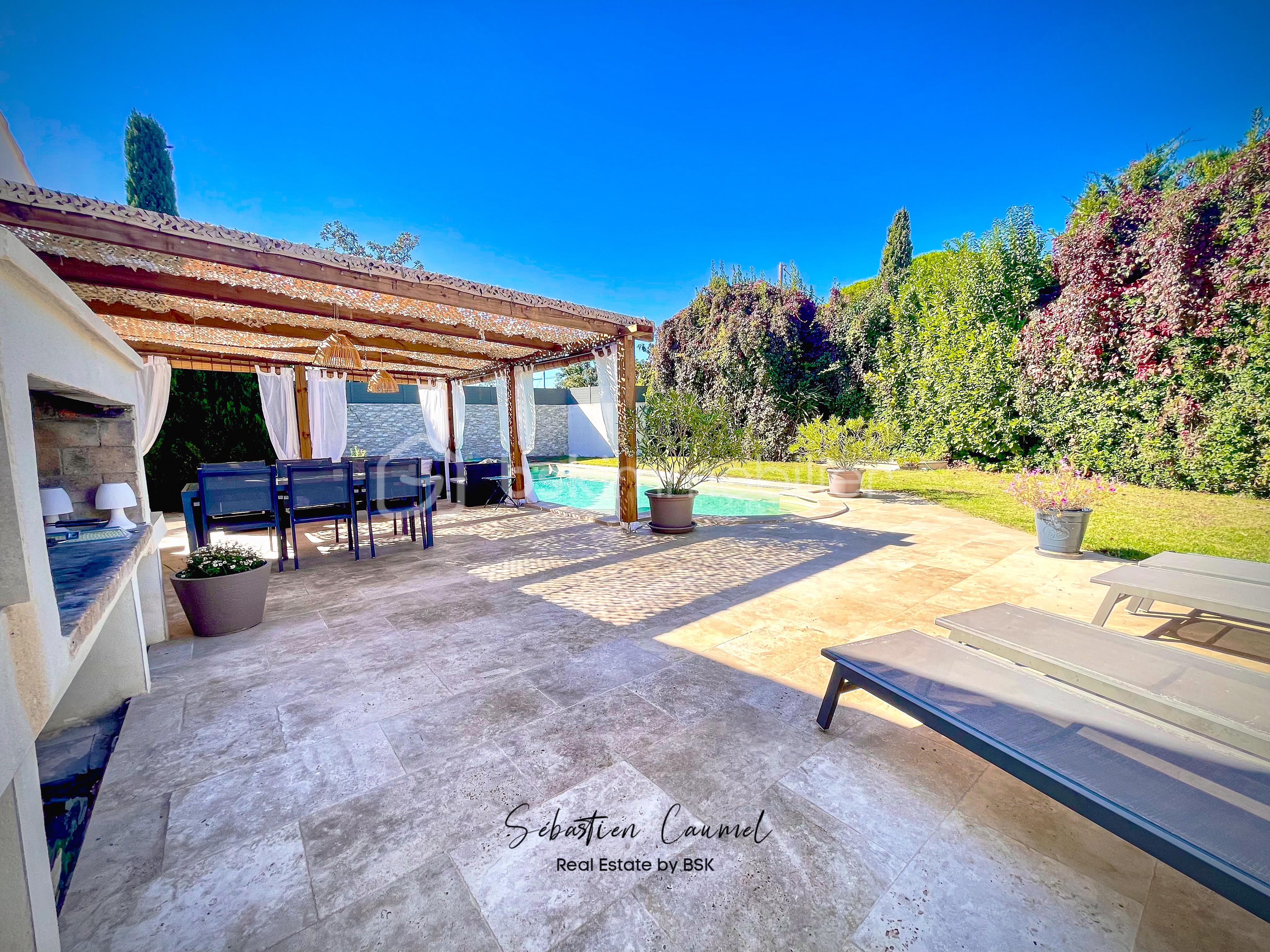 Villa de 184 m² - EXTERIEUR JARDIN PISCINE TERRASSE 4.jpg