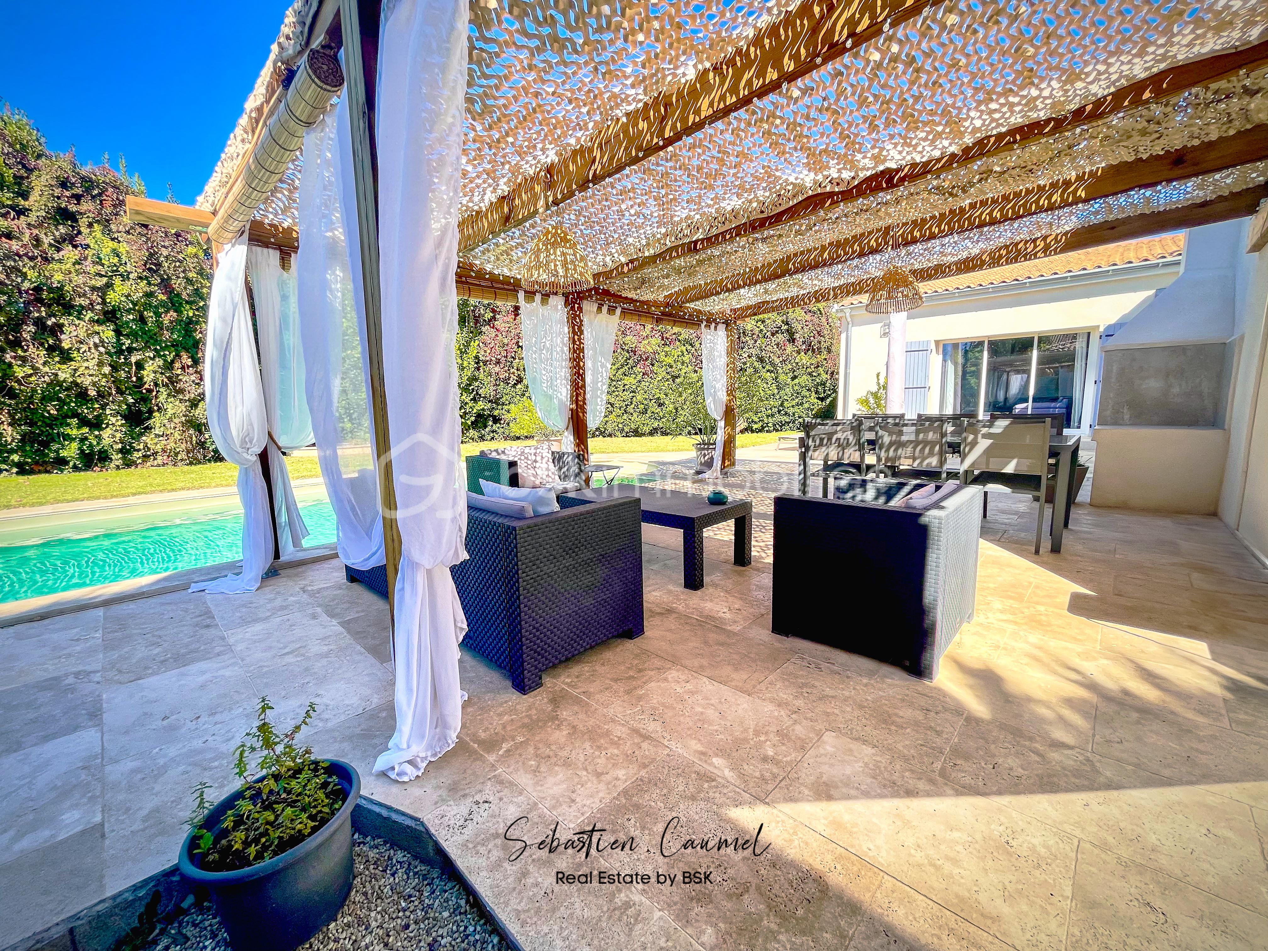 Villa de 184 m² - EXTERIEUR JARDIN PISCINE TERRASSE 2.jpg