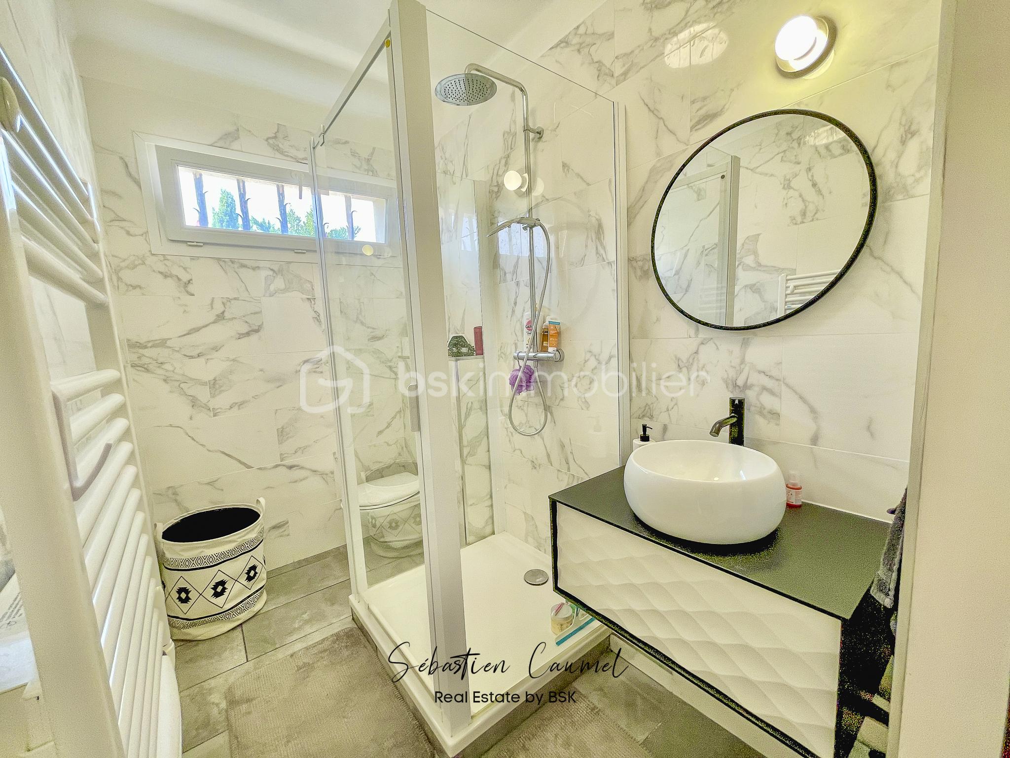 Villa de 184 m² - CHAMBRE 1 SUITE VILLA COURNONTERRAL-2 copie.jpg