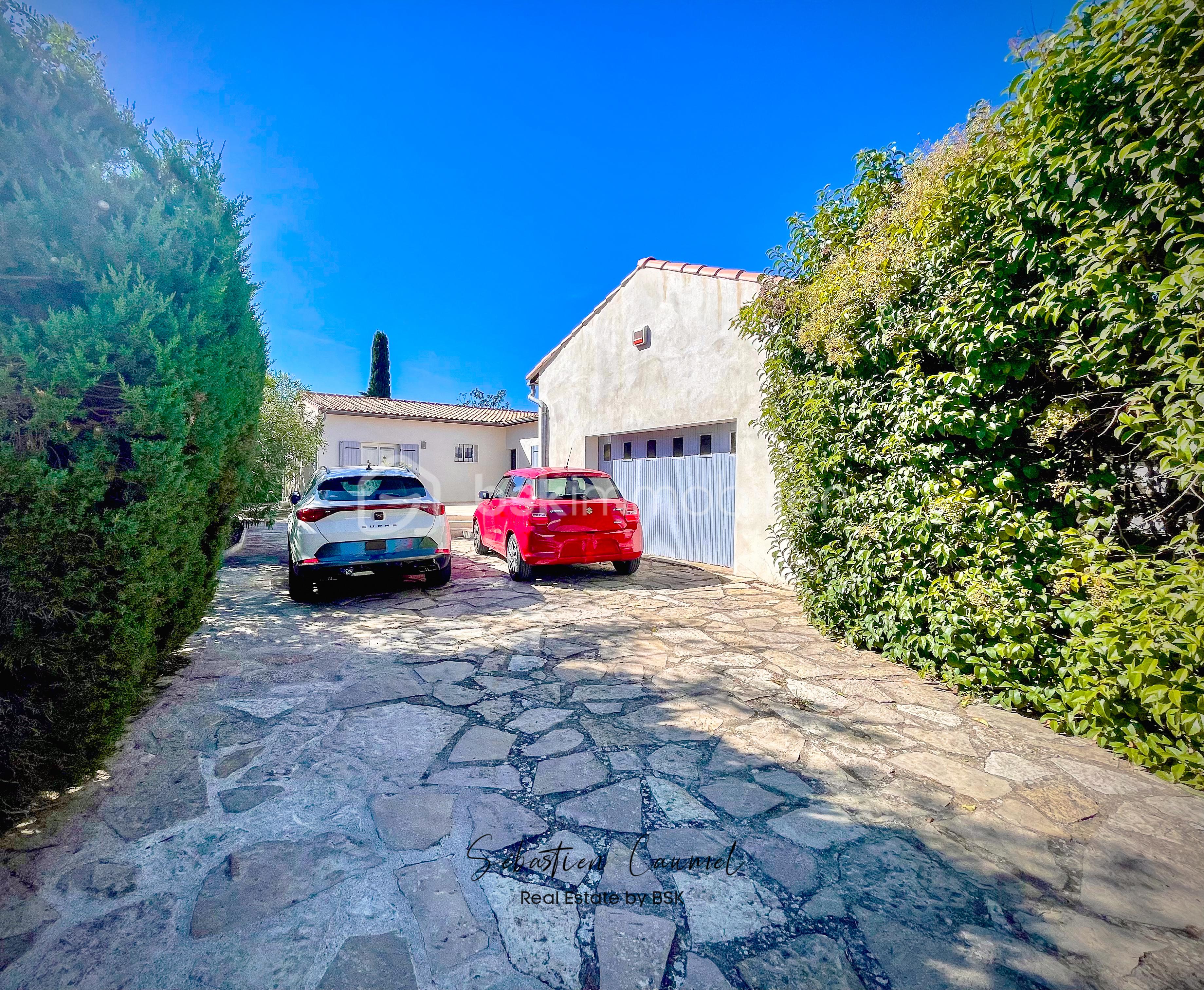Villa de 184 m² - EXTERIEUR ALLEE ENTREE MAISON.jpg