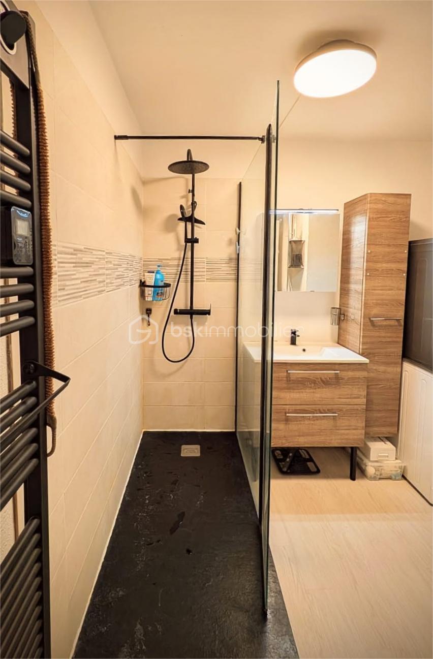 Appartement de 77,45 m² - Salle d'eau.JPG