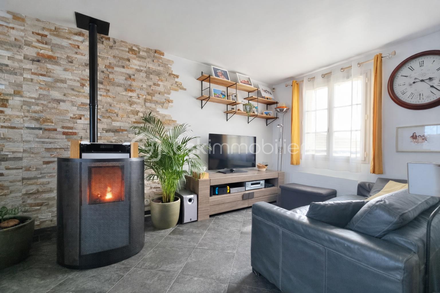 Maison traditionnelle de 98 m² - file_000000001c5871f4b2488b013a8a58ee.png