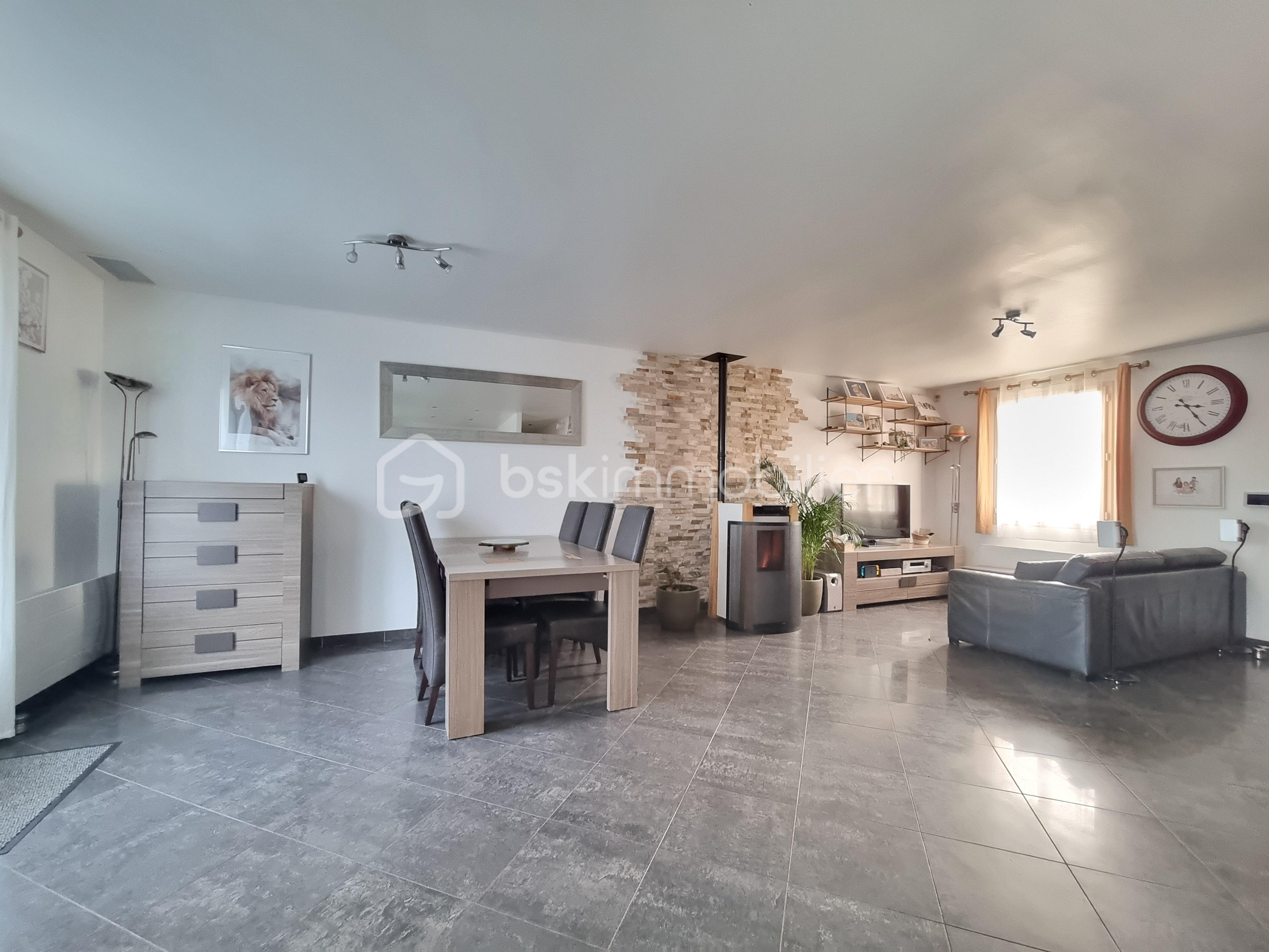 Maison traditionnelle de 98 m² - 20260204_170331.jpg