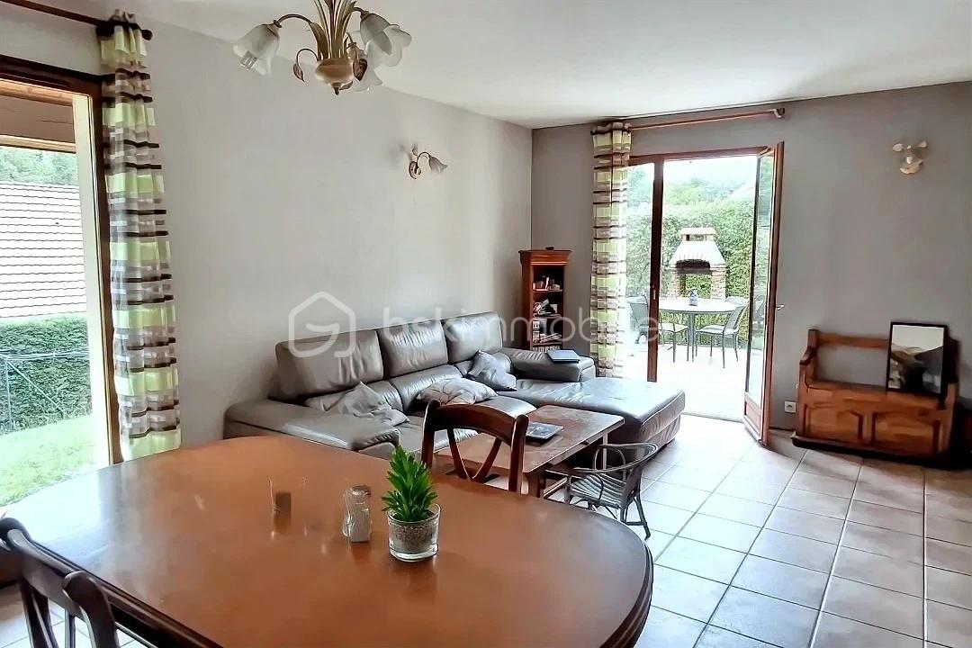 Maison traditionnelle de 107 m² - hoqi-aa2982216aff468080af6c534adbd3dd.jpg