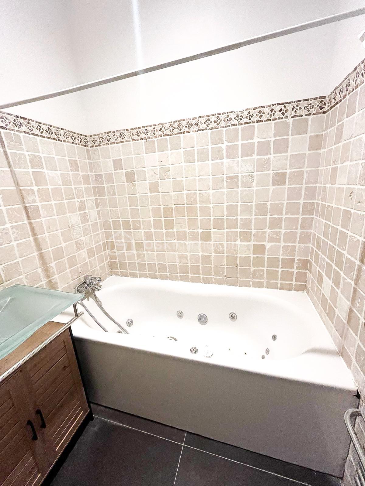 Appartement de 83,12 m² - 2d59207d-41a0-4ae8-ae9f-f6bebacc7eaf.JPG