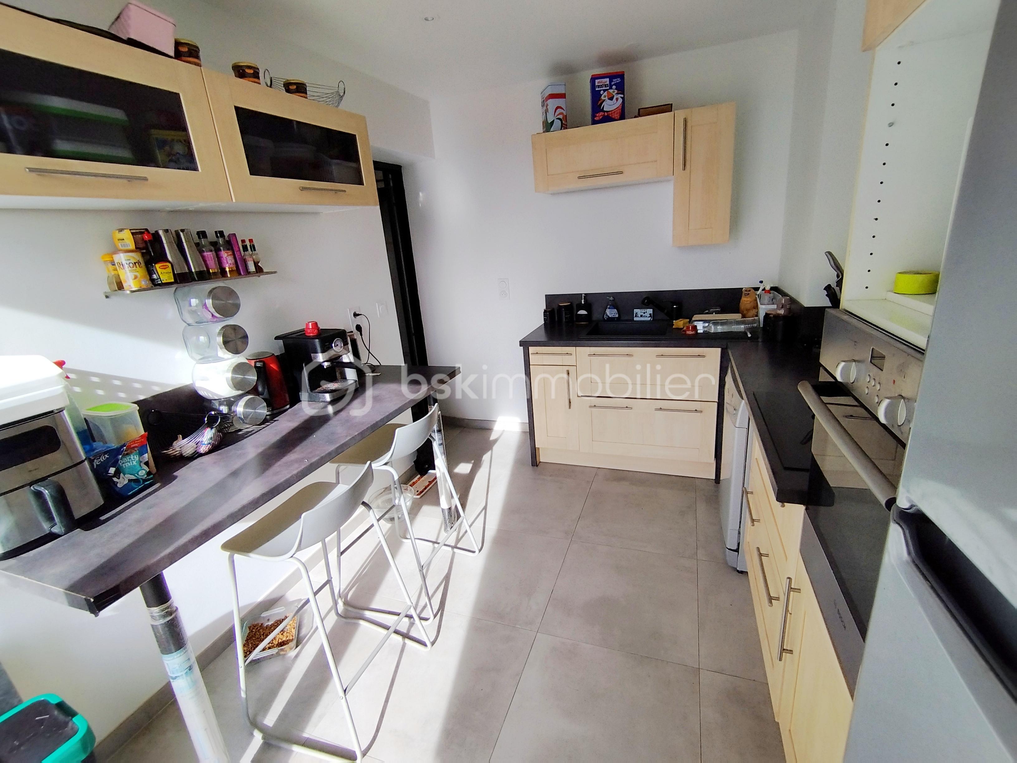 Appartement de 100 m² - 1759486002929.jpg