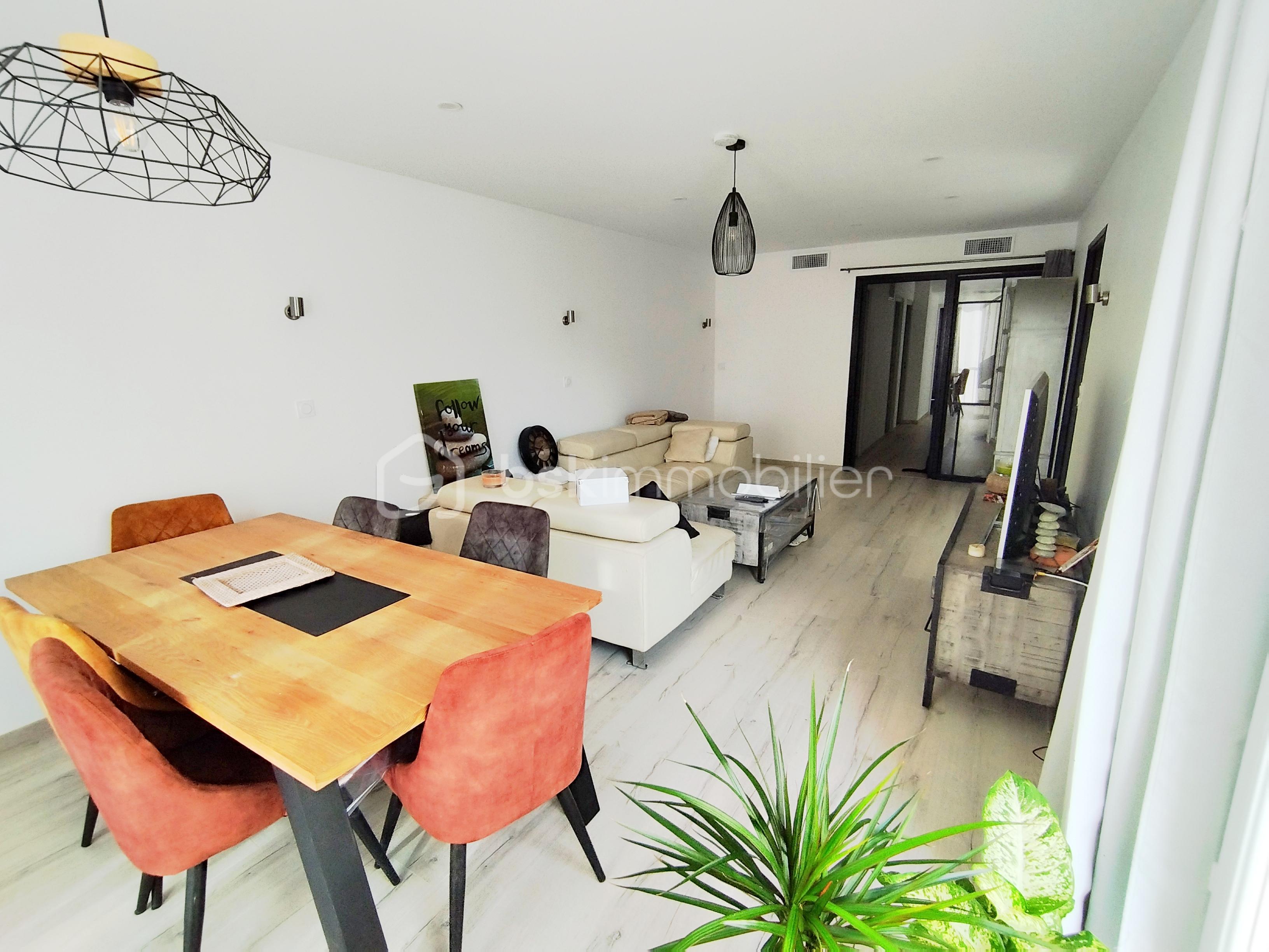 Appartement de 100 m² - 1759486002908.jpg