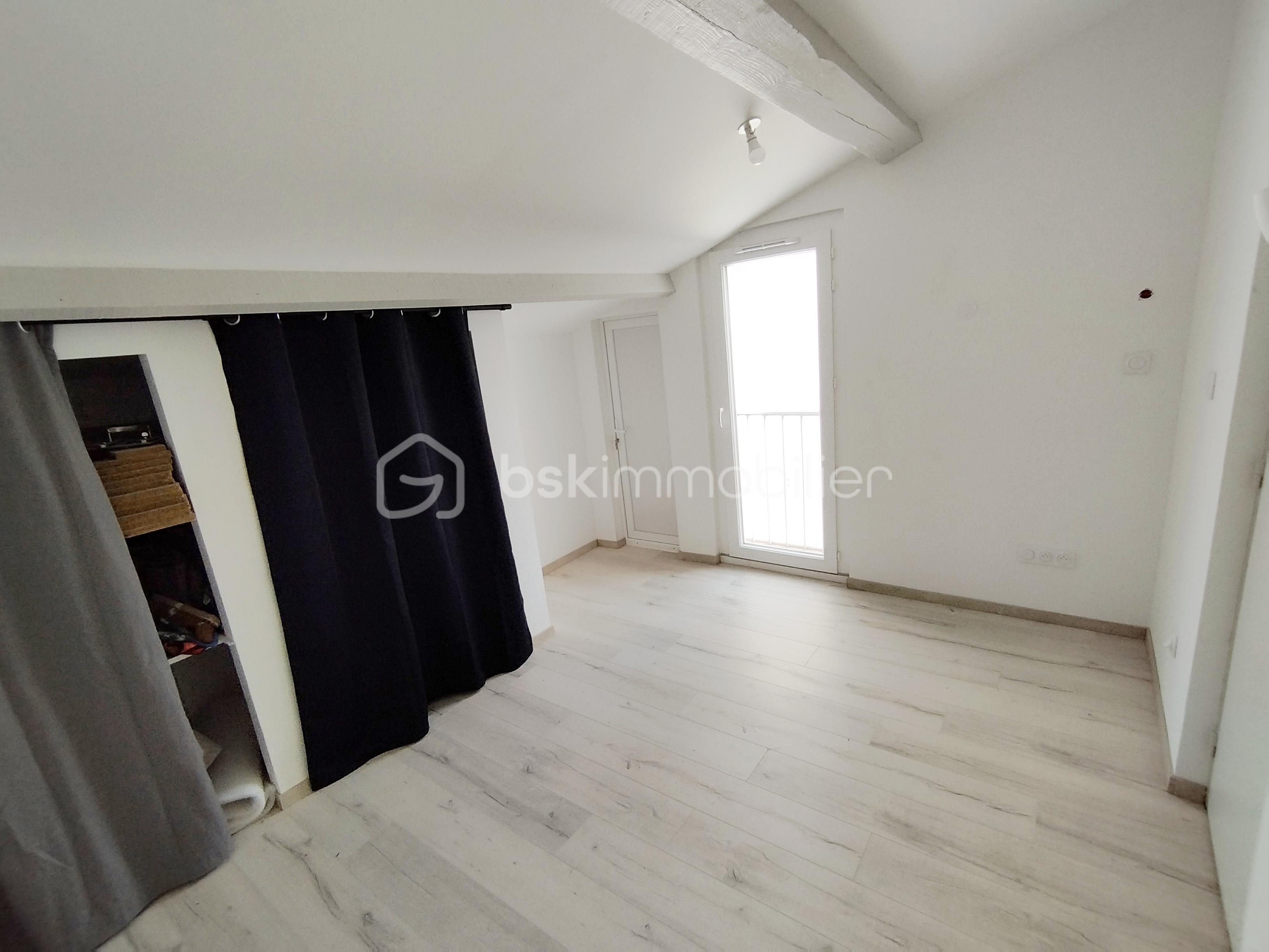 Appartement de 100 m² - 1759565059135.jpg