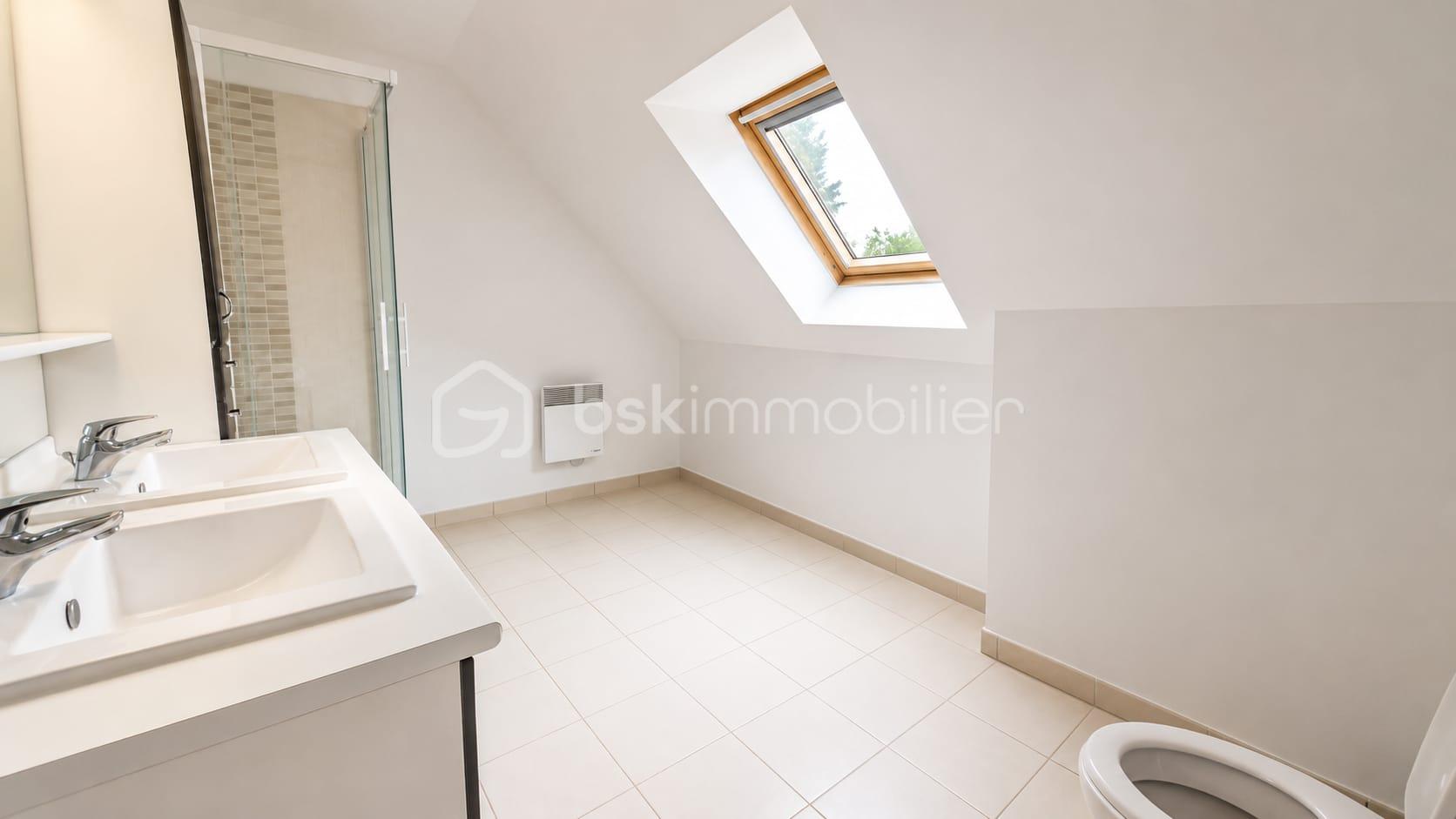SALLE D EAU ETAGE.jpeg