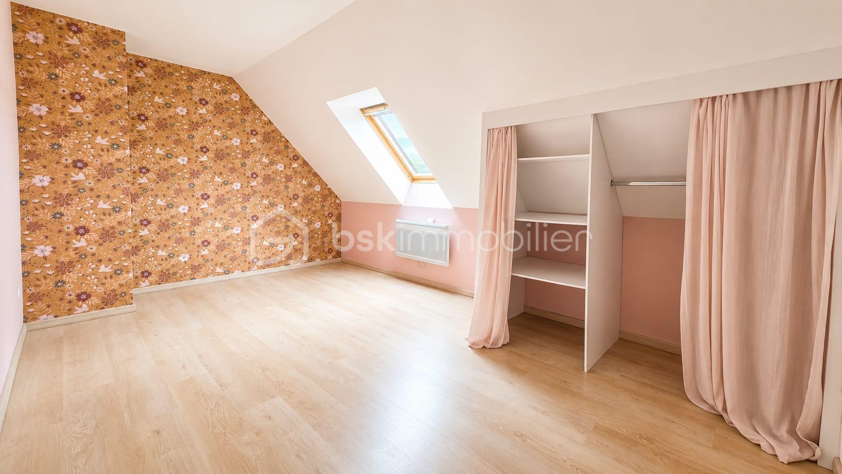 CHAMBRE ETAGE 2.jpeg