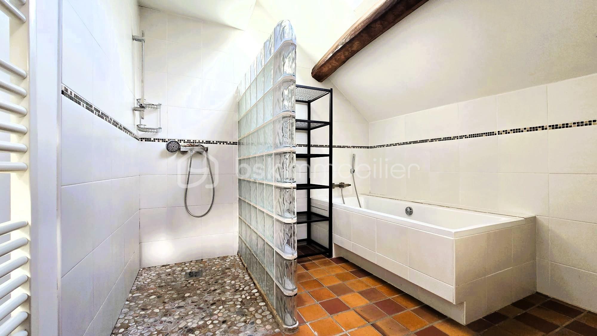 Maison de 160 m² - salle de bains .jpg