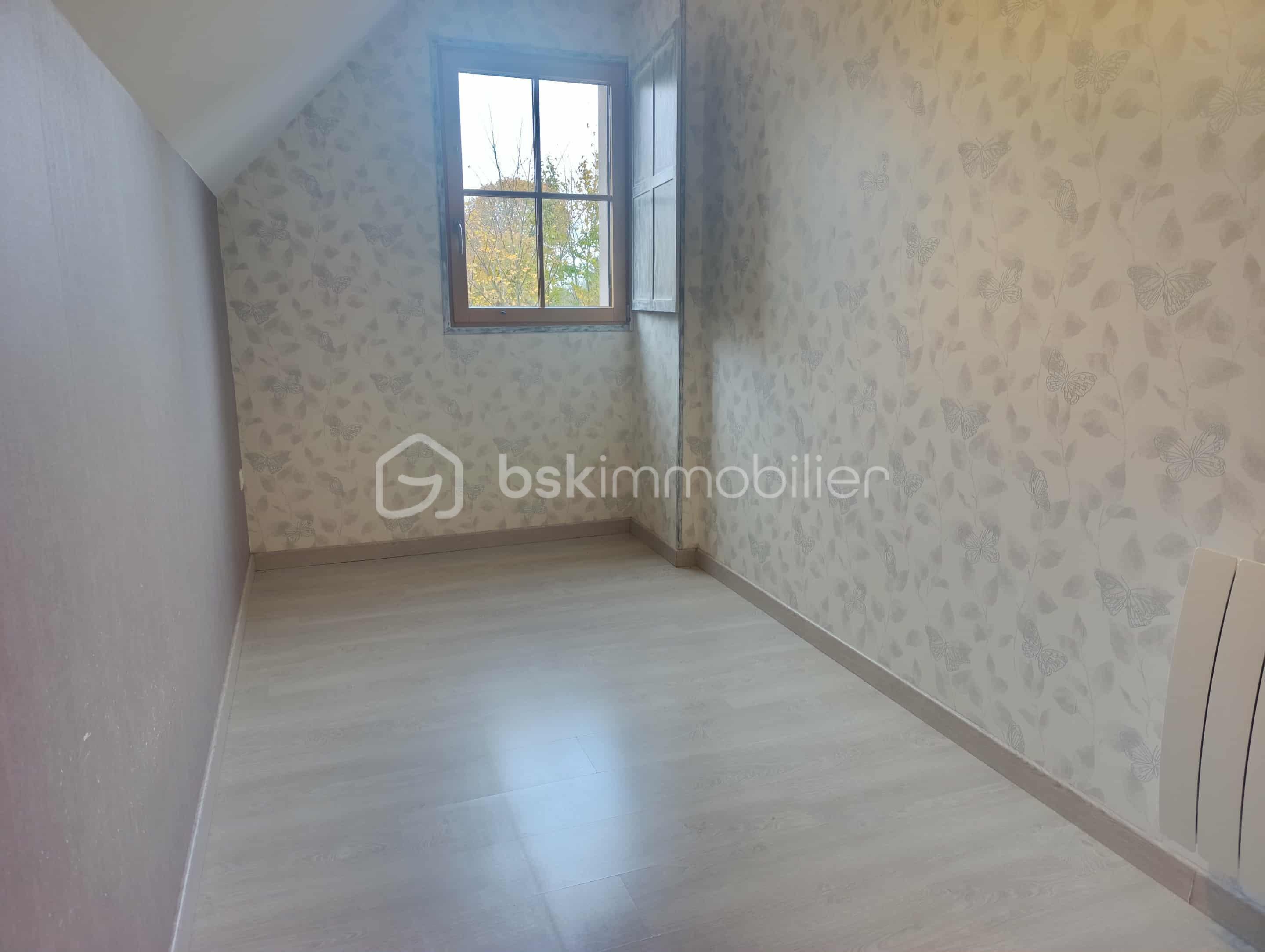 Maison de 102 m² - bfd0c9fa-e5f6-42e8-a75a-b978707bbf08.jpg