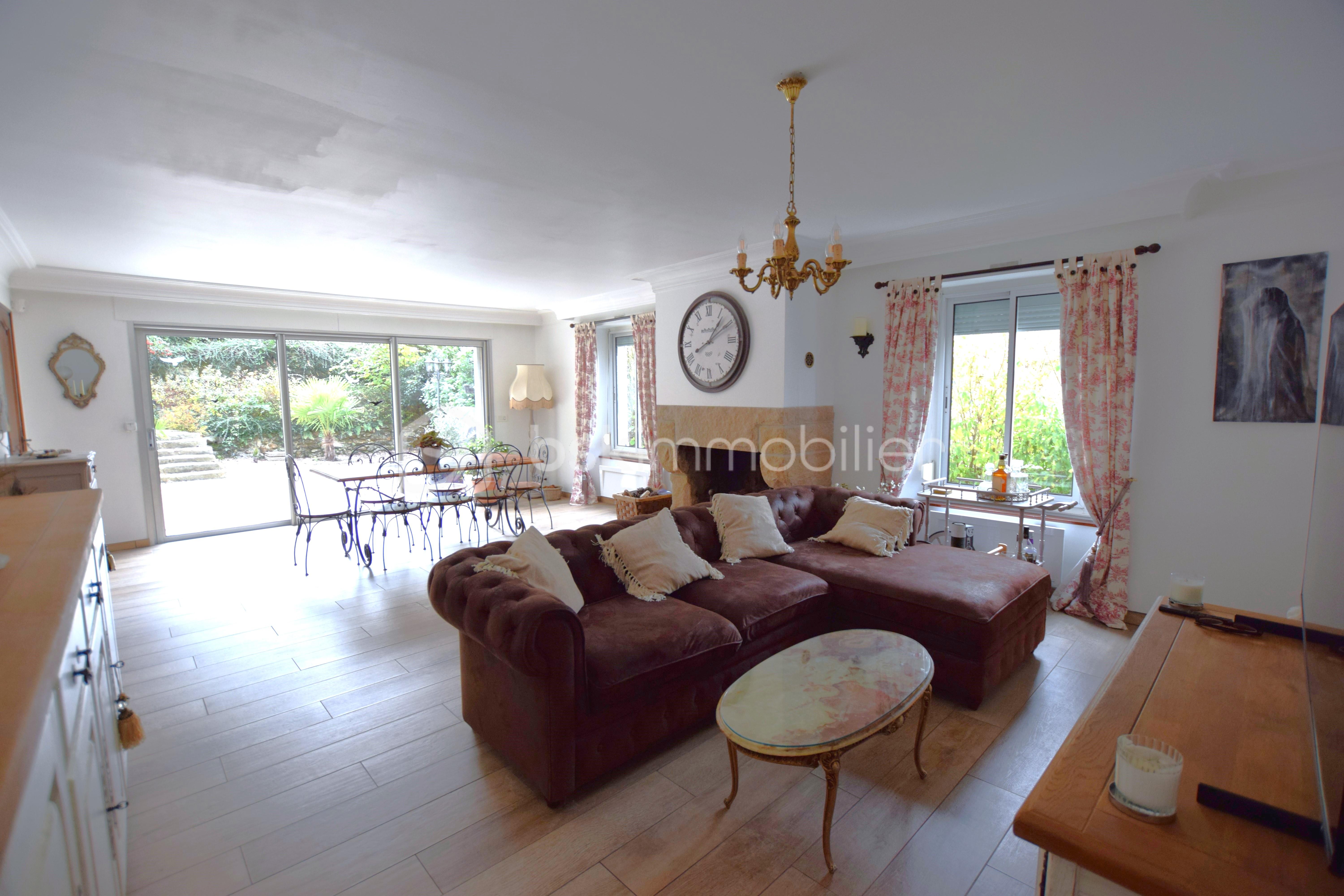 Maison de 270 m² - pièce de vie.JPG