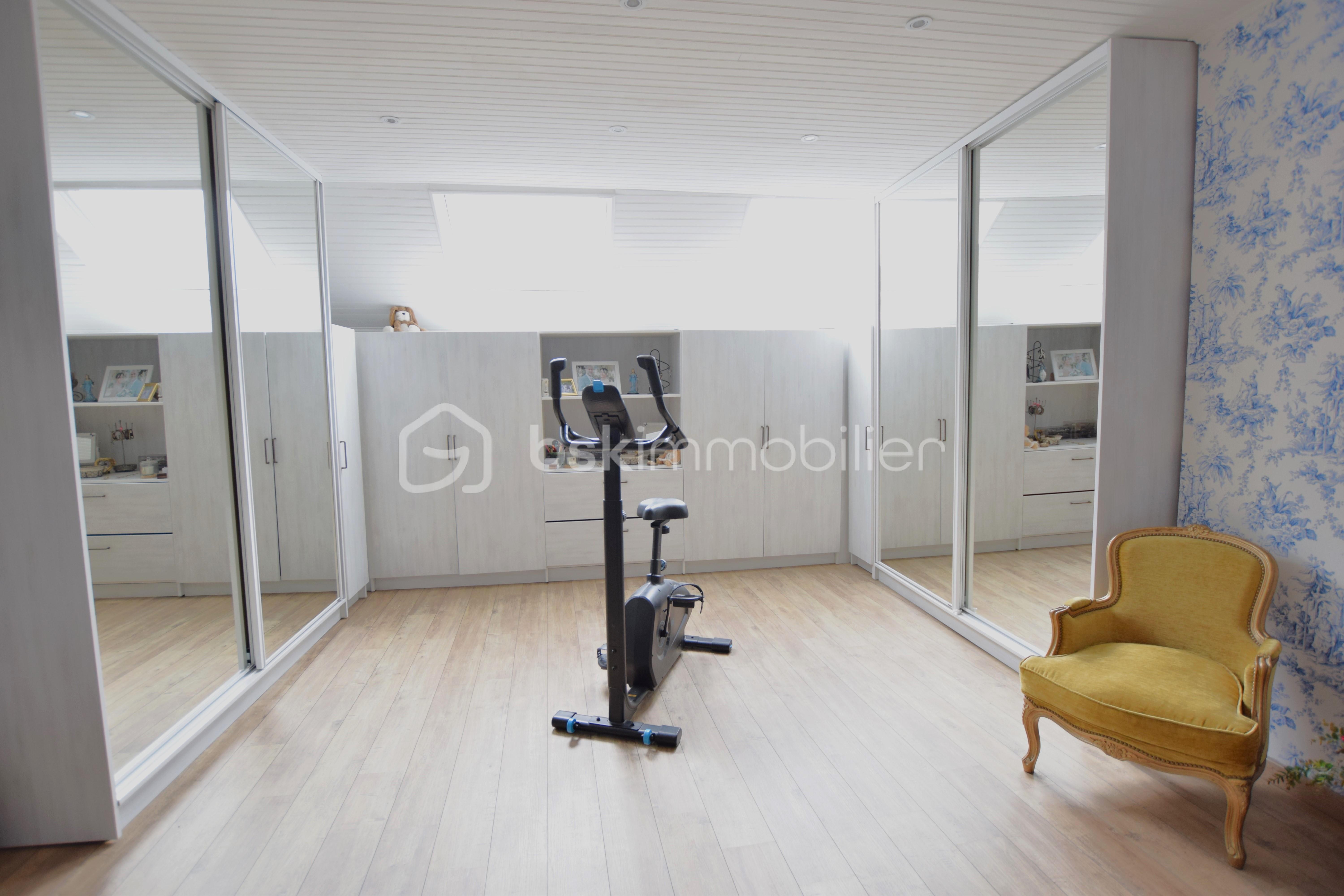 Maison de 270 m² - dressing.JPG