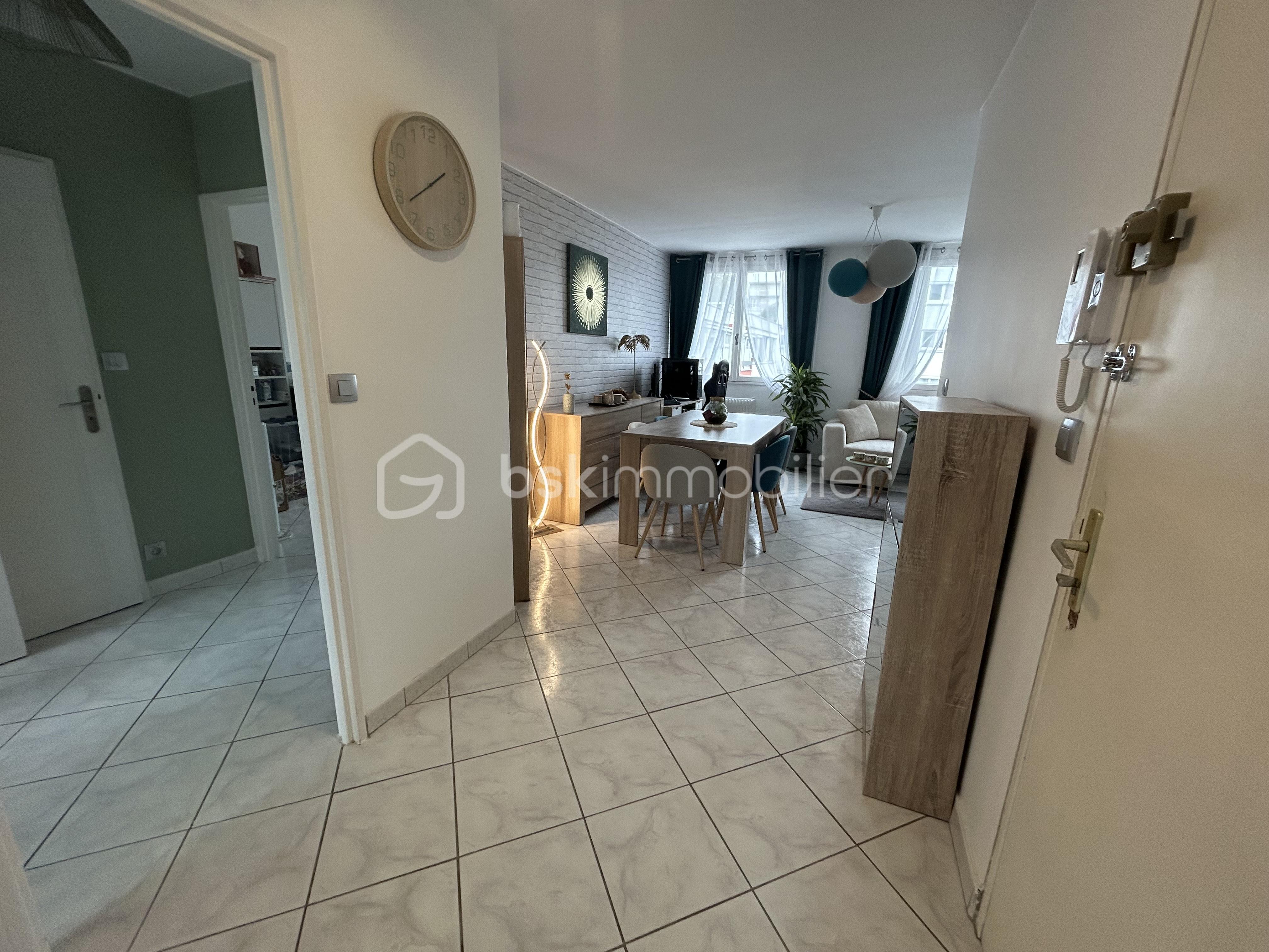 Appartement de 63,21 m² - -entrée1.jpeg