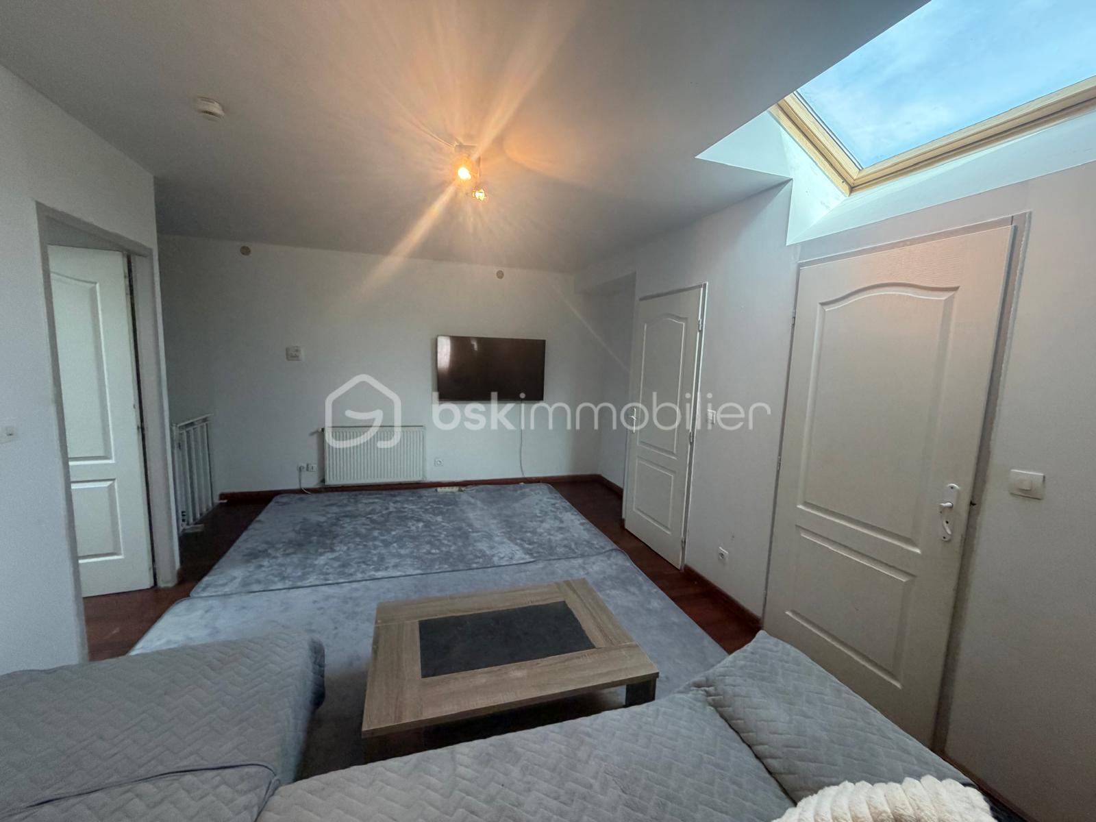 Immeuble de 230 m² - WhatsApp Image 2025-11-12 at 18.30.25(9).jpeg