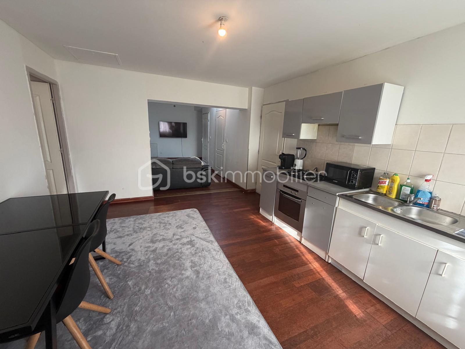 Immeuble de 230 m² - WhatsApp Image 2025-11-12 at 18.30.25(13).jpeg