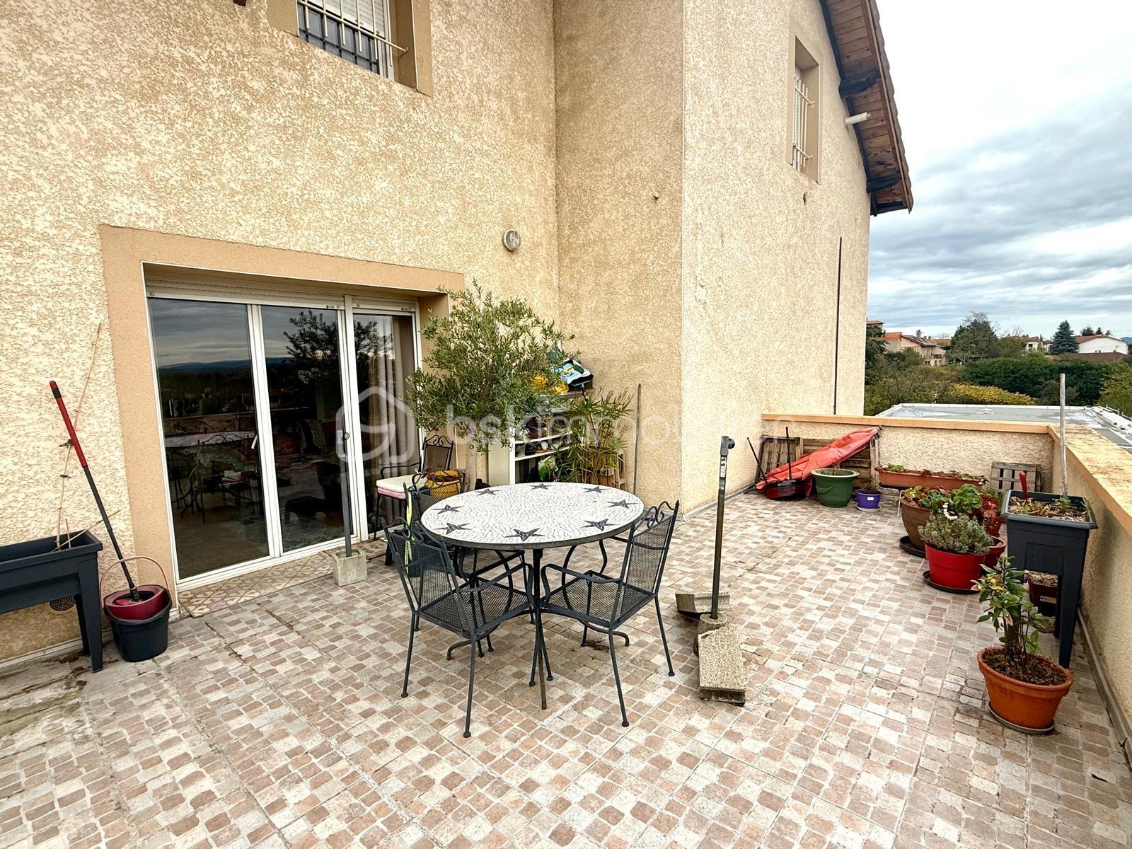 Immeuble de 230 m² - WhatsApp Image 2025-11-12 at 18.30.25(19).jpeg