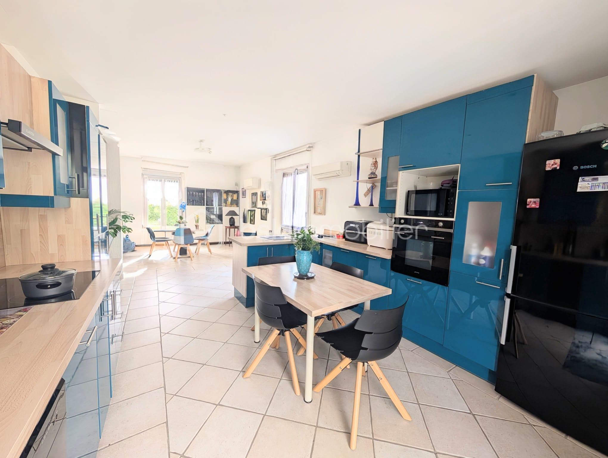 Maison de 162,97 m² - cuisine fenetre.jpeg