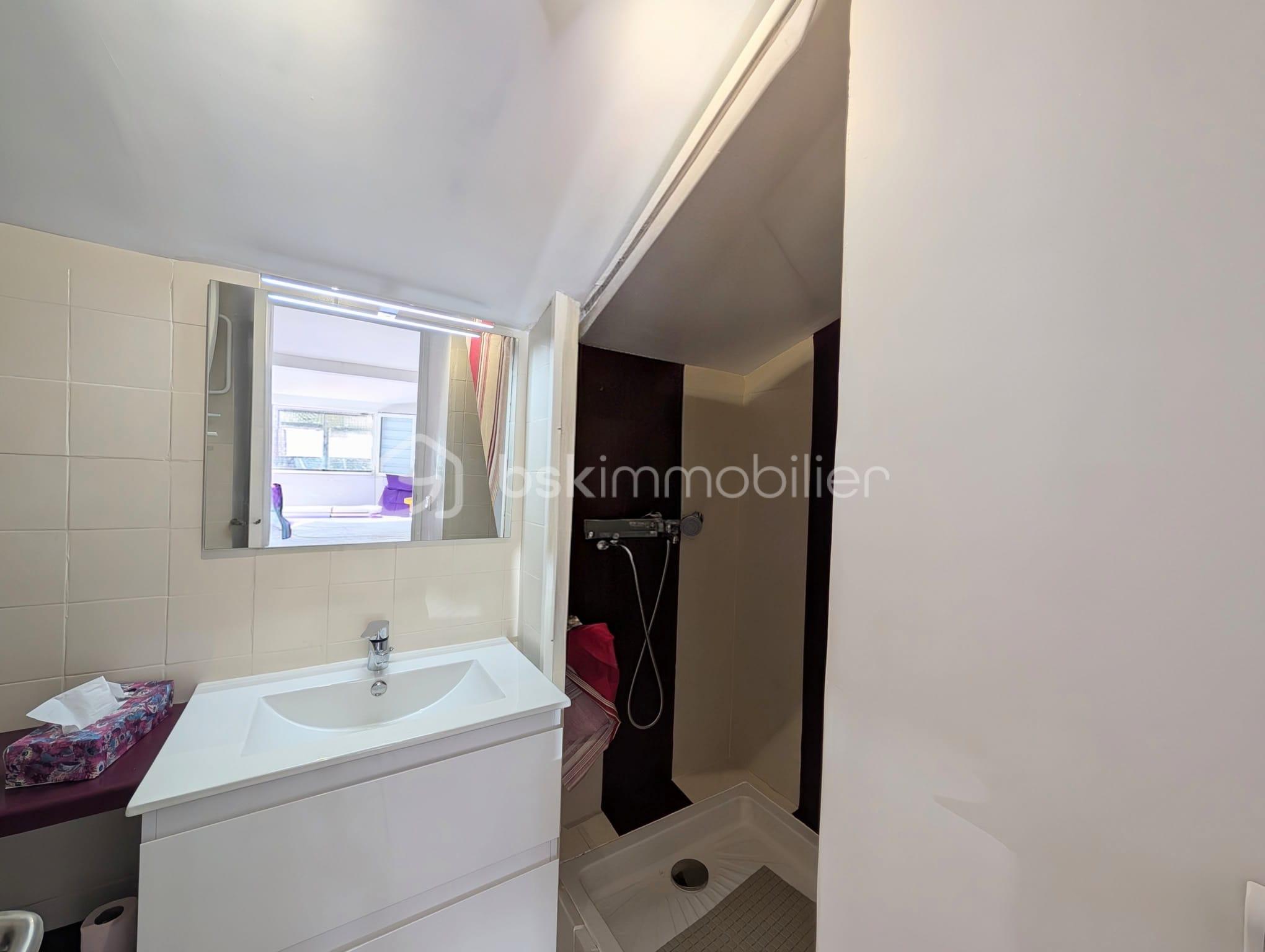 Maison de 162,97 m² - douche studio.jpeg