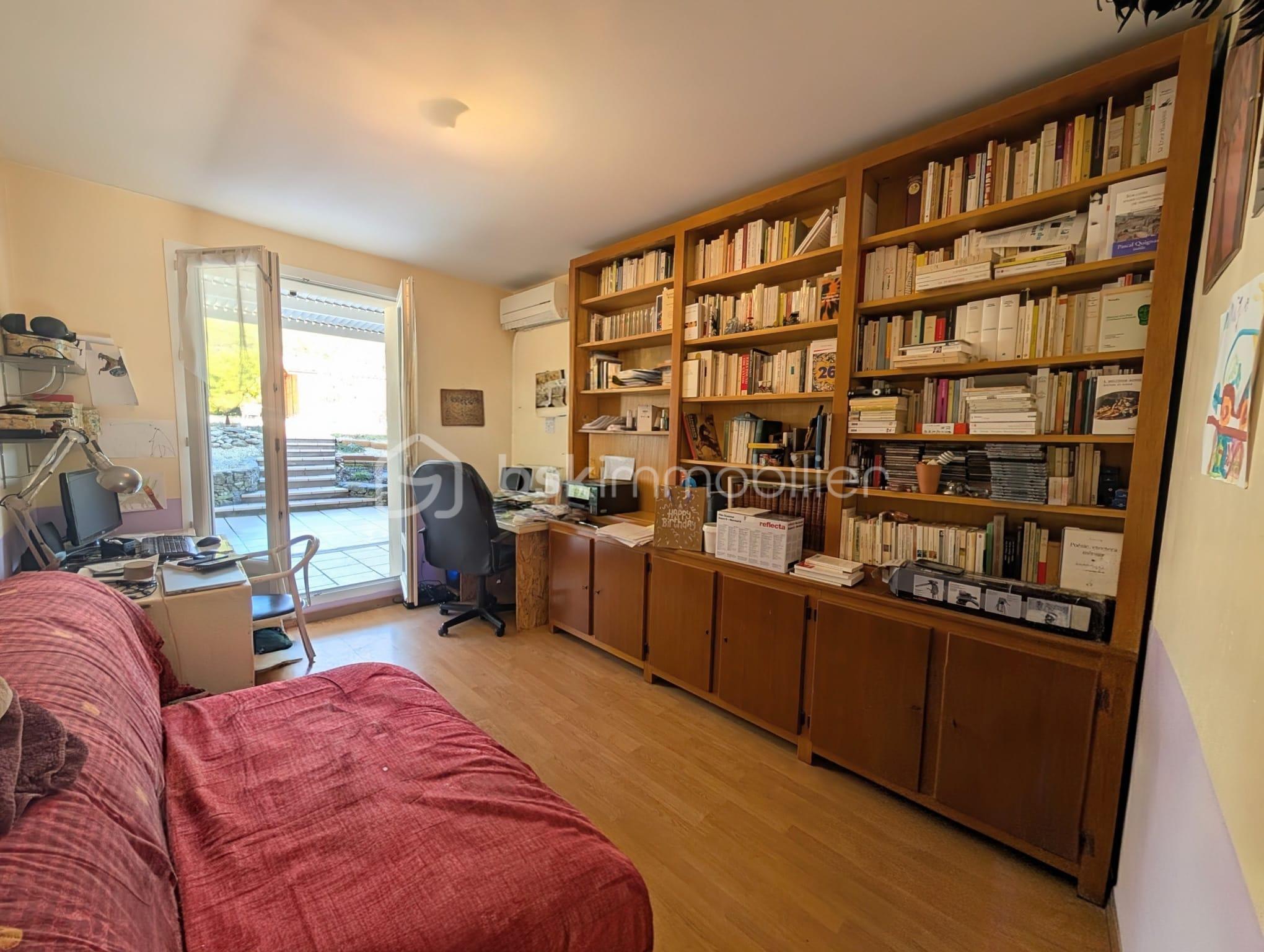 Maison de 162,97 m² - Bureau porte.jpeg
