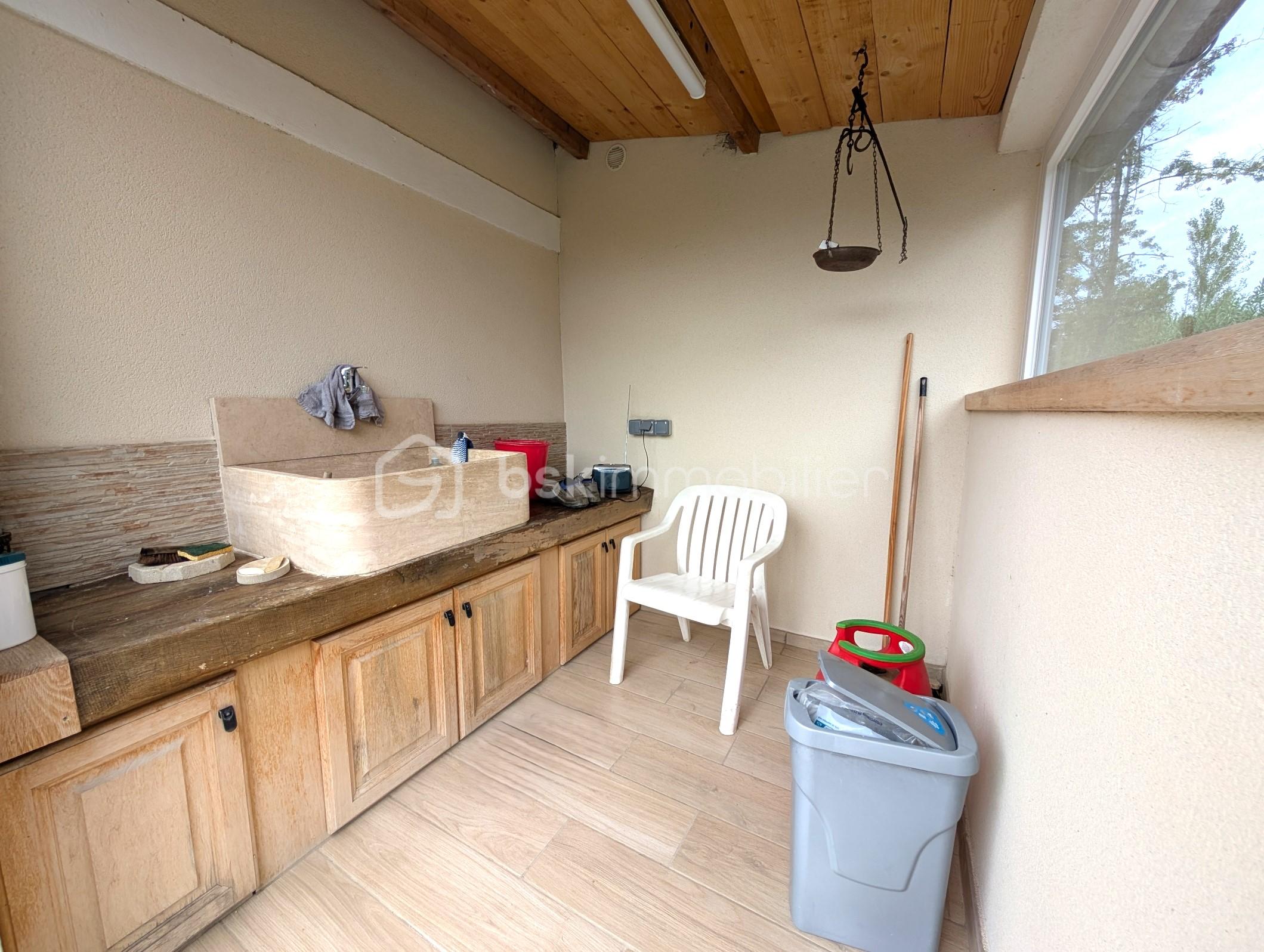 Maison de 155,24 m² - cuisine dété.jpg